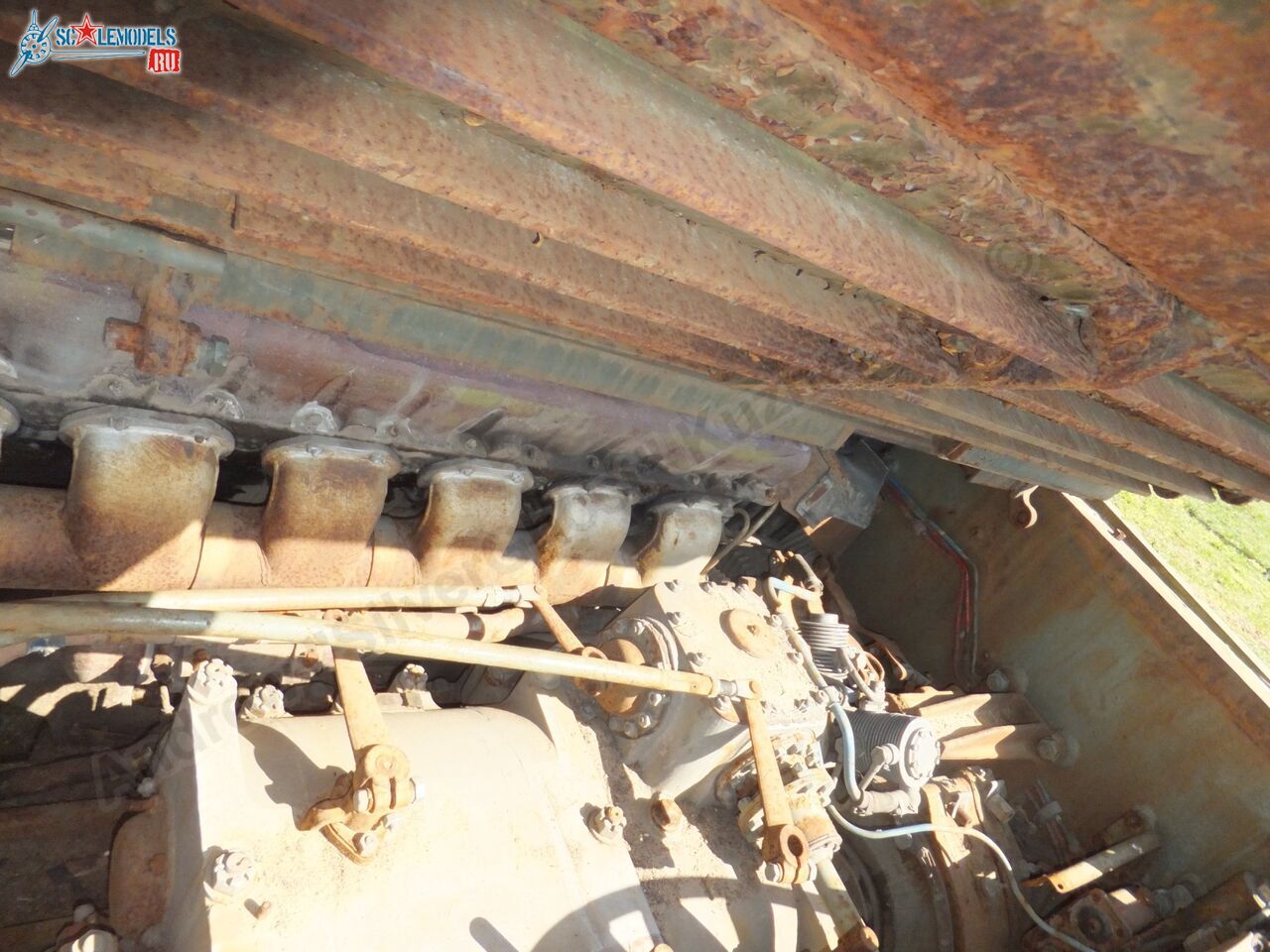 T-54_wreck_0028.jpg