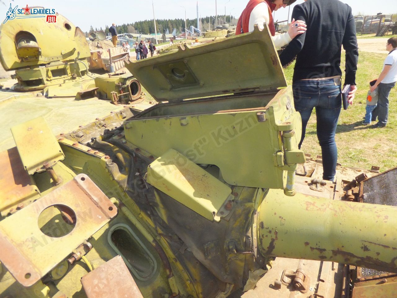 T-54_wreck_0031.jpg