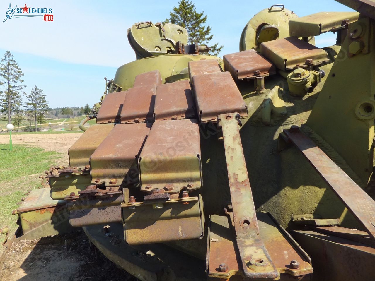 T-54_wreck_0036.jpg