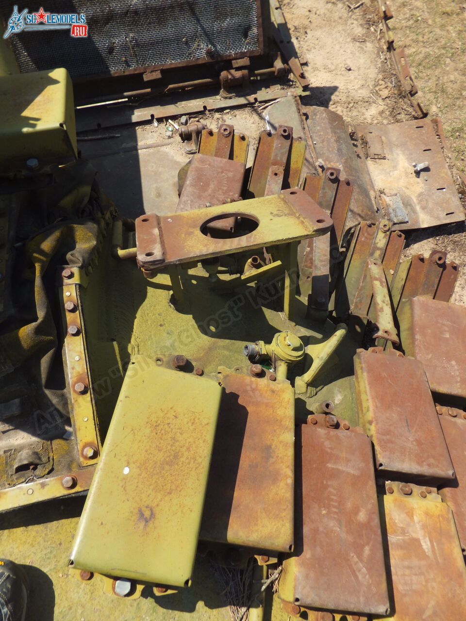 T-54_wreck_0051.jpg