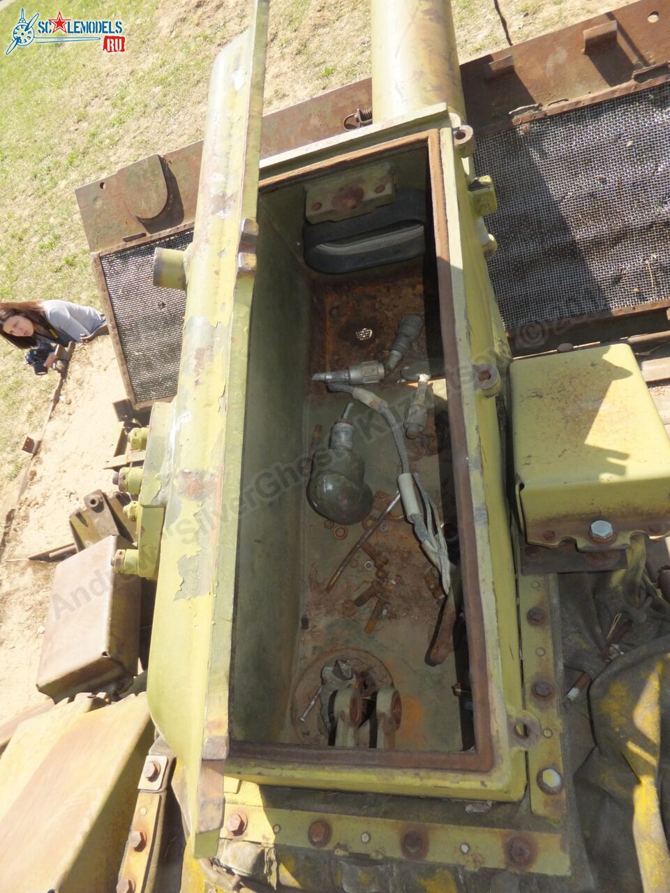 T-54_wreck_0052.jpg