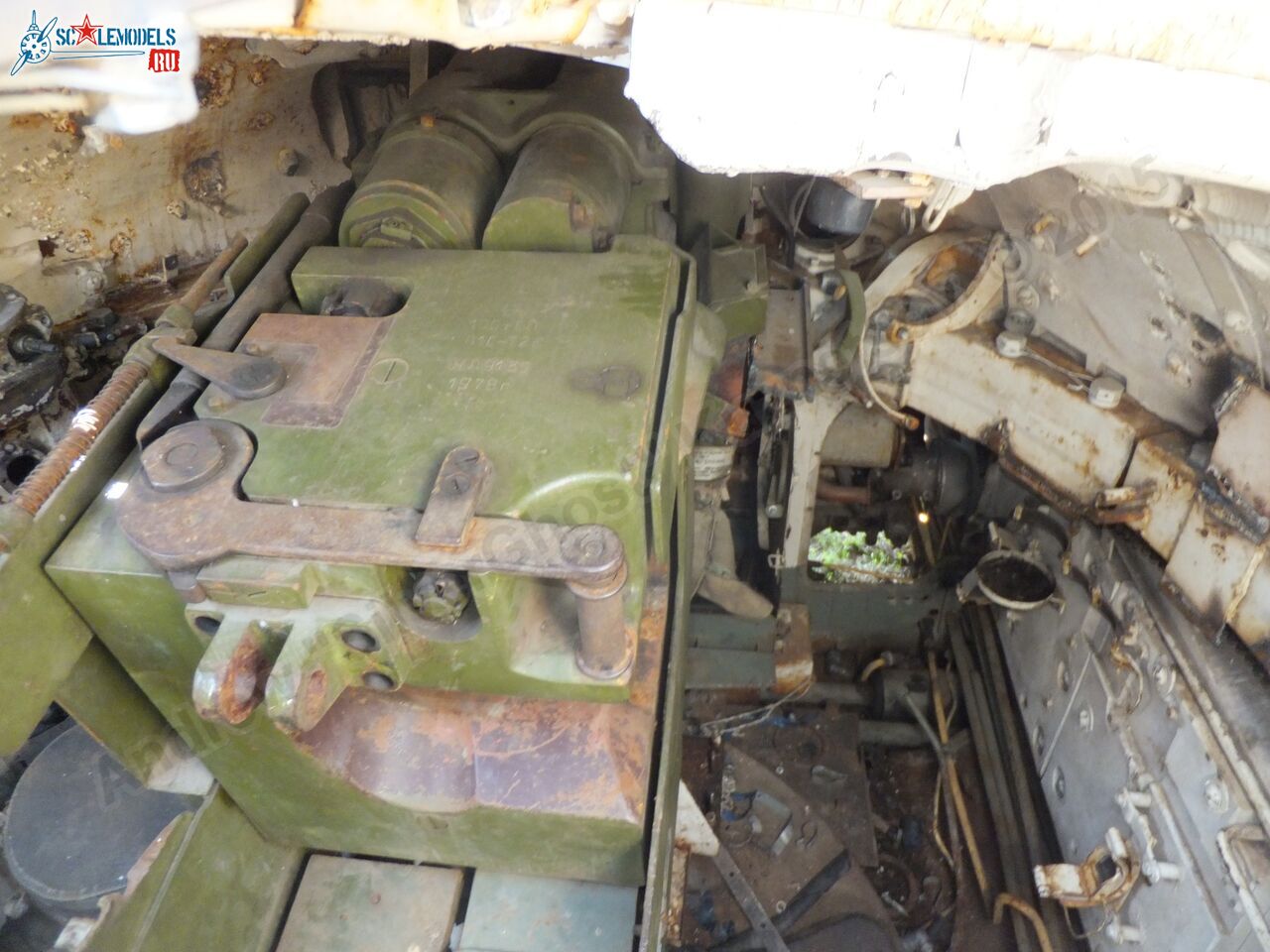 T-54_wreck_0061.jpg