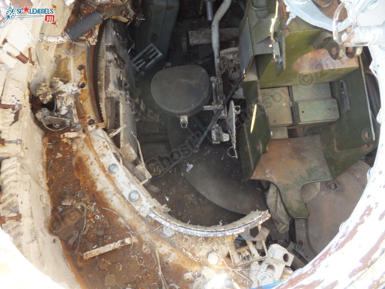 T-54_wreck_0064.jpg