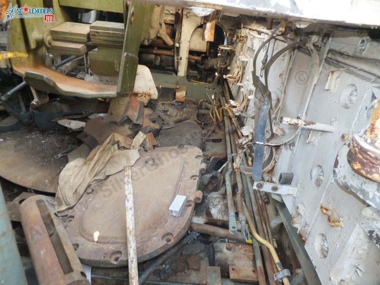 T-54_wreck_0088.jpg