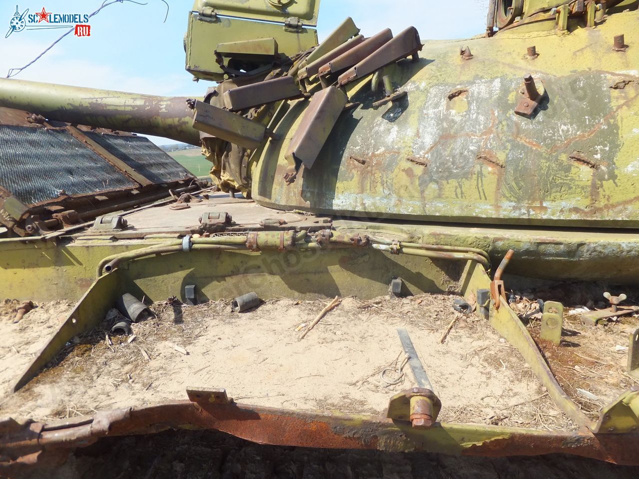 T-54_wreck_0120.jpg