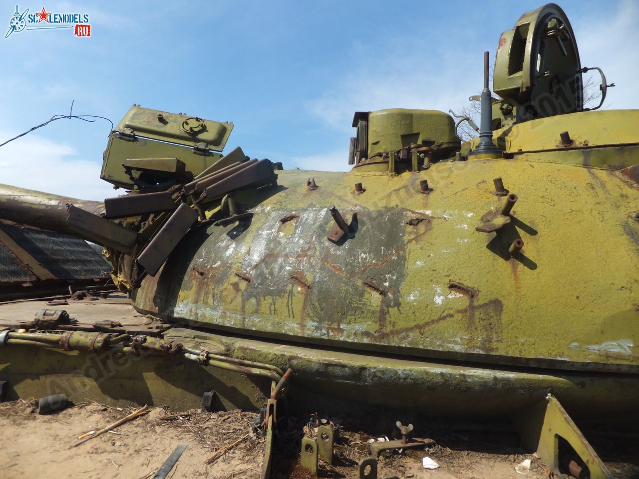 T-54_wreck_0123.jpg