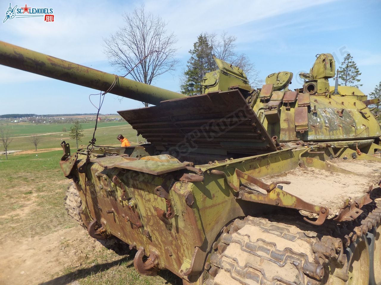 T-54_wreck_0125.jpg