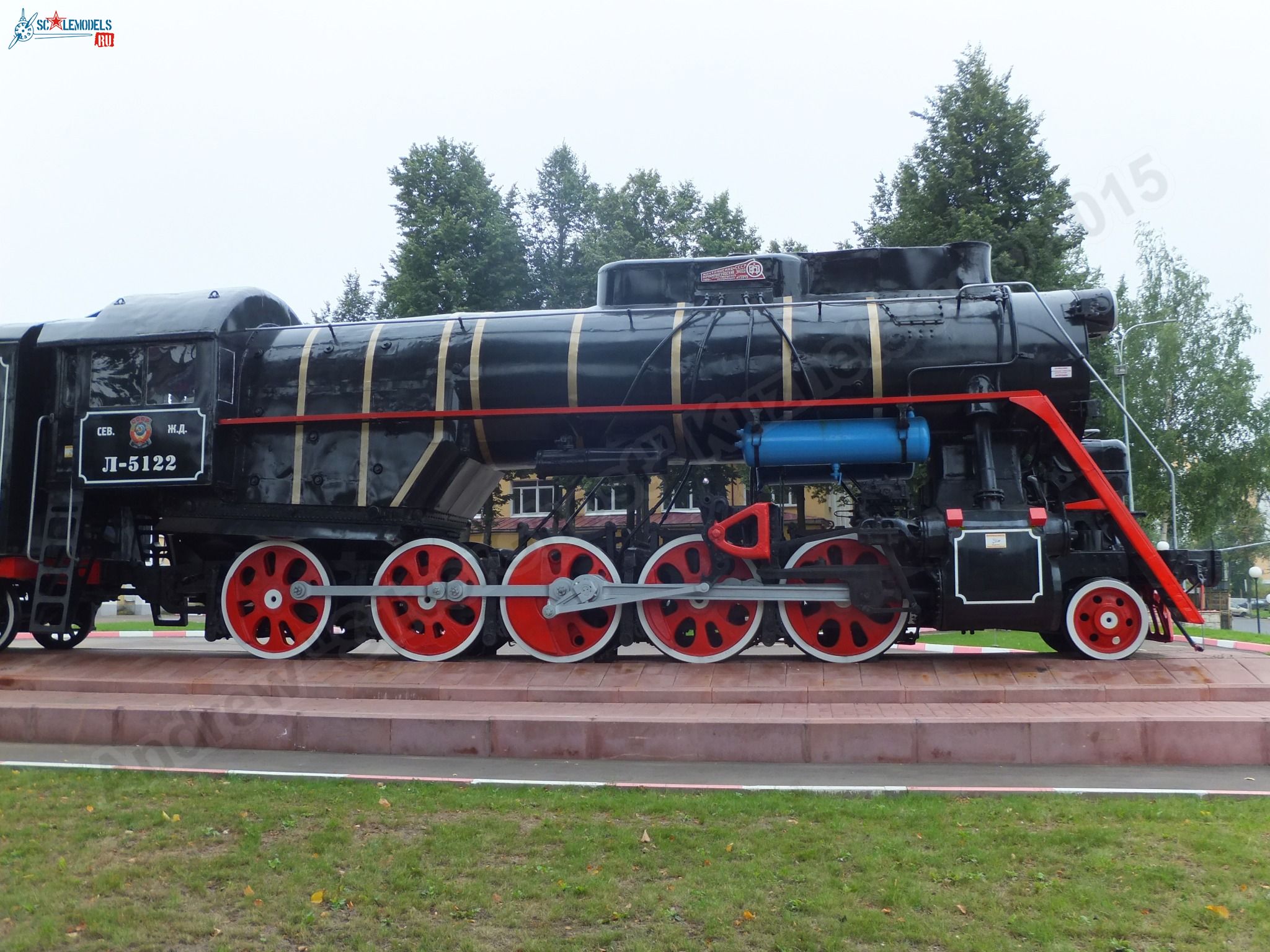 L-5122_locomotive_0012.jpg