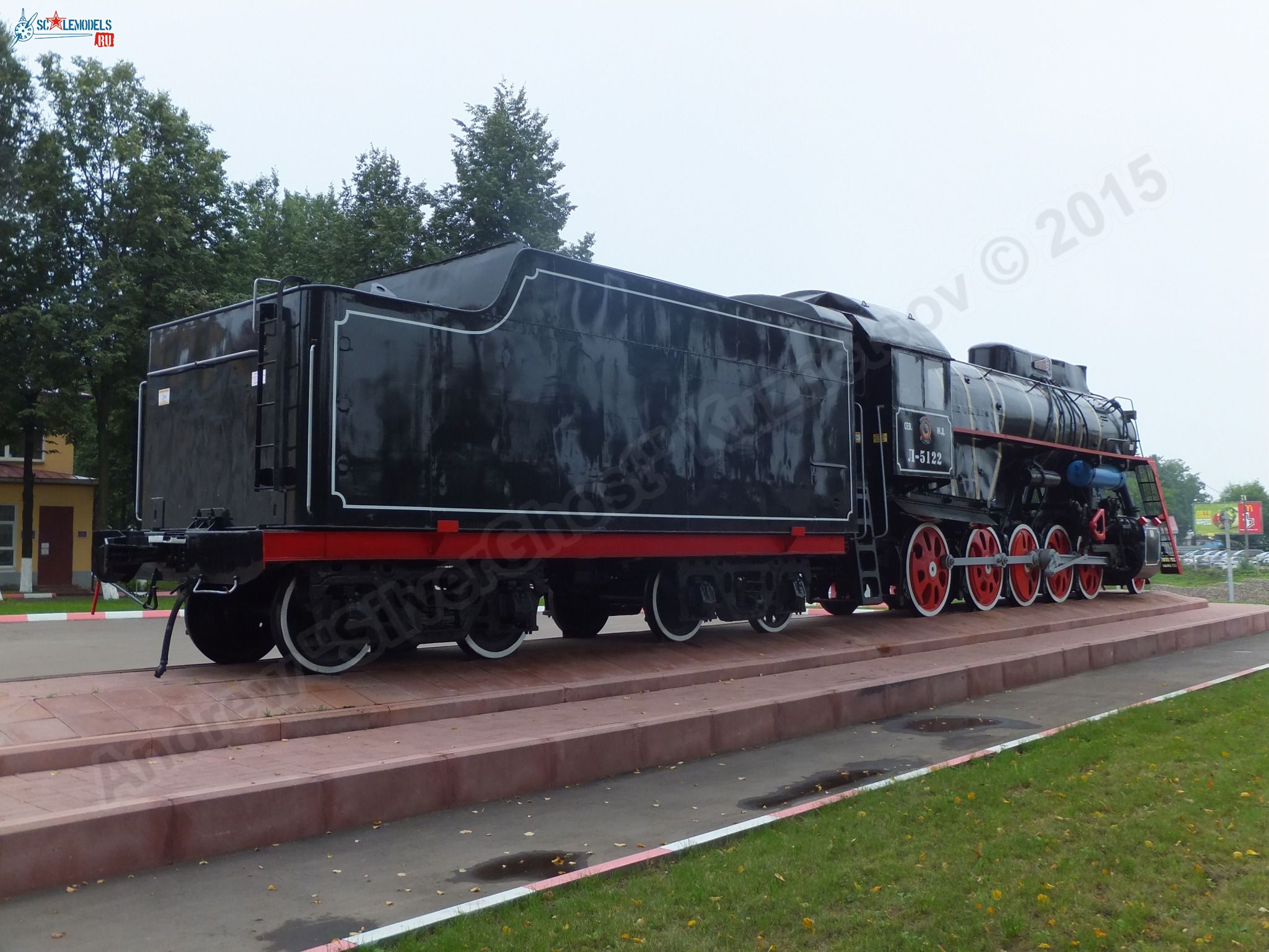 L-5122_locomotive_0015.jpg