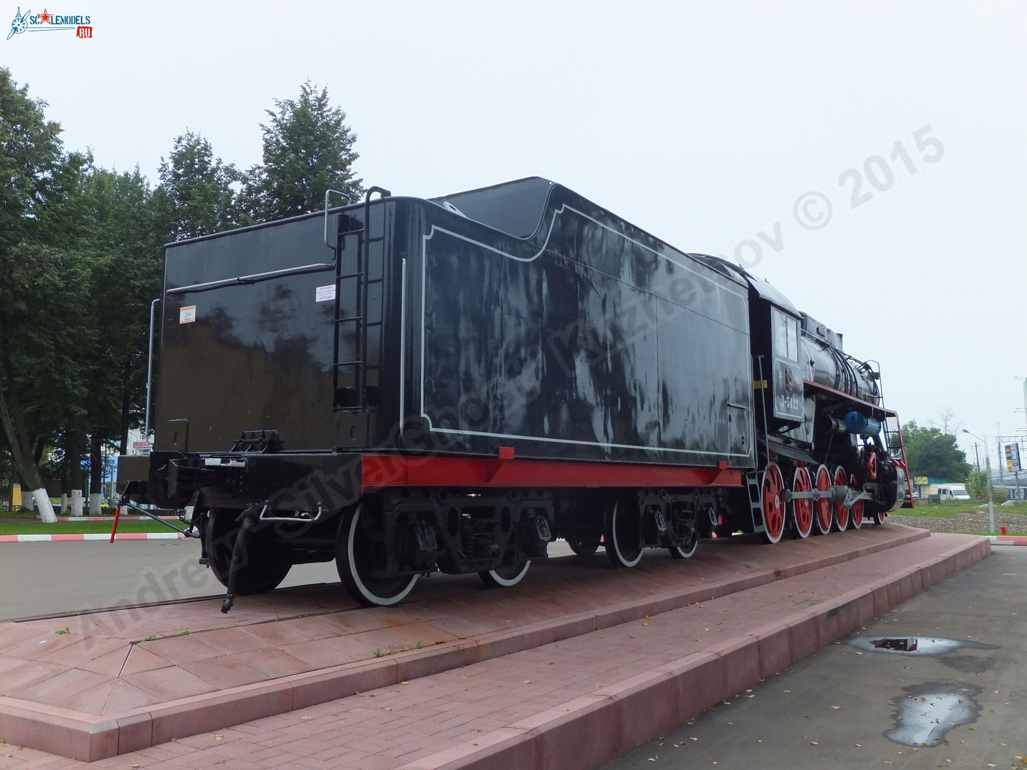 L-5122_locomotive_0016.jpg