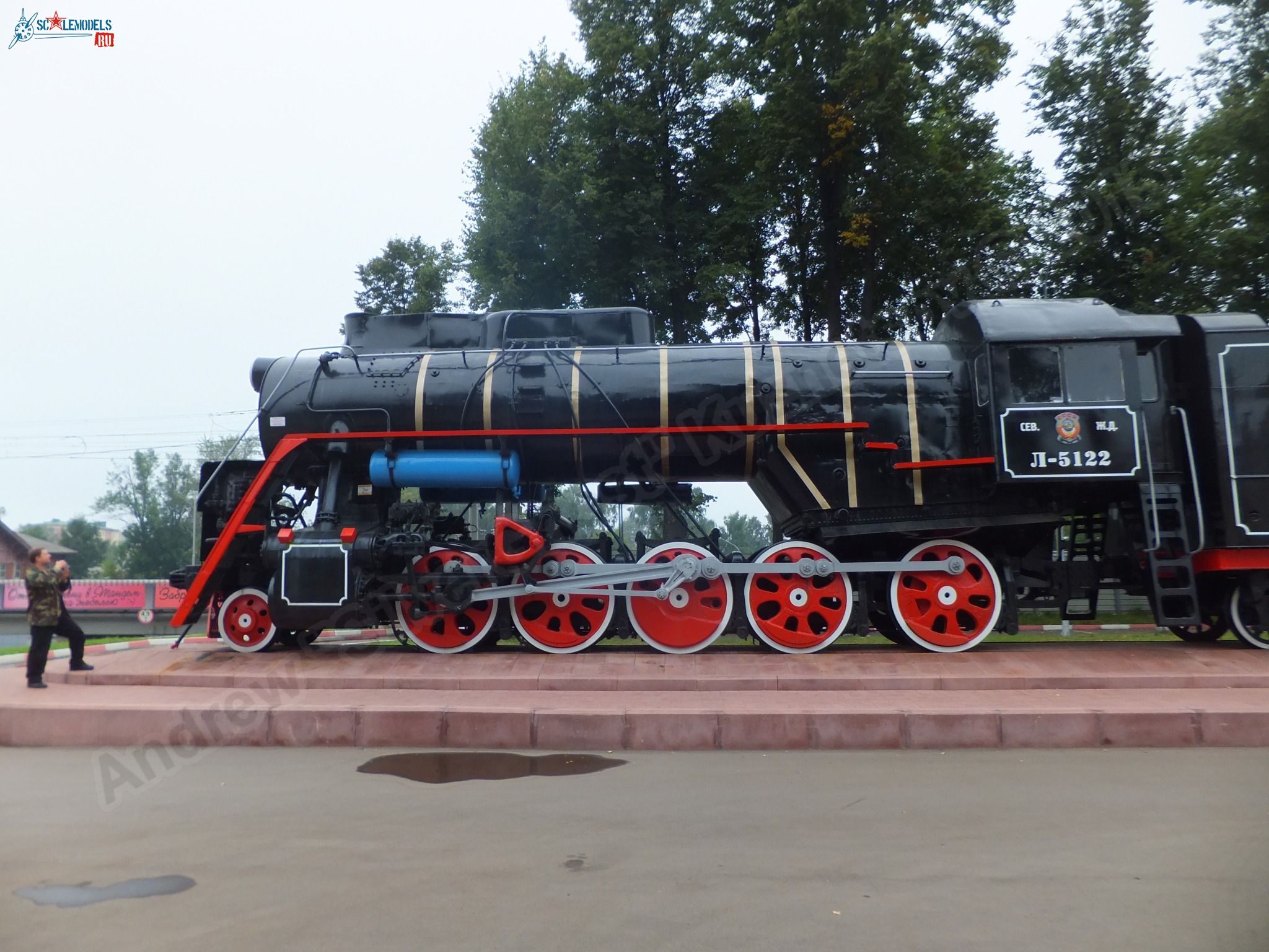 L-5122_locomotive_0021.jpg