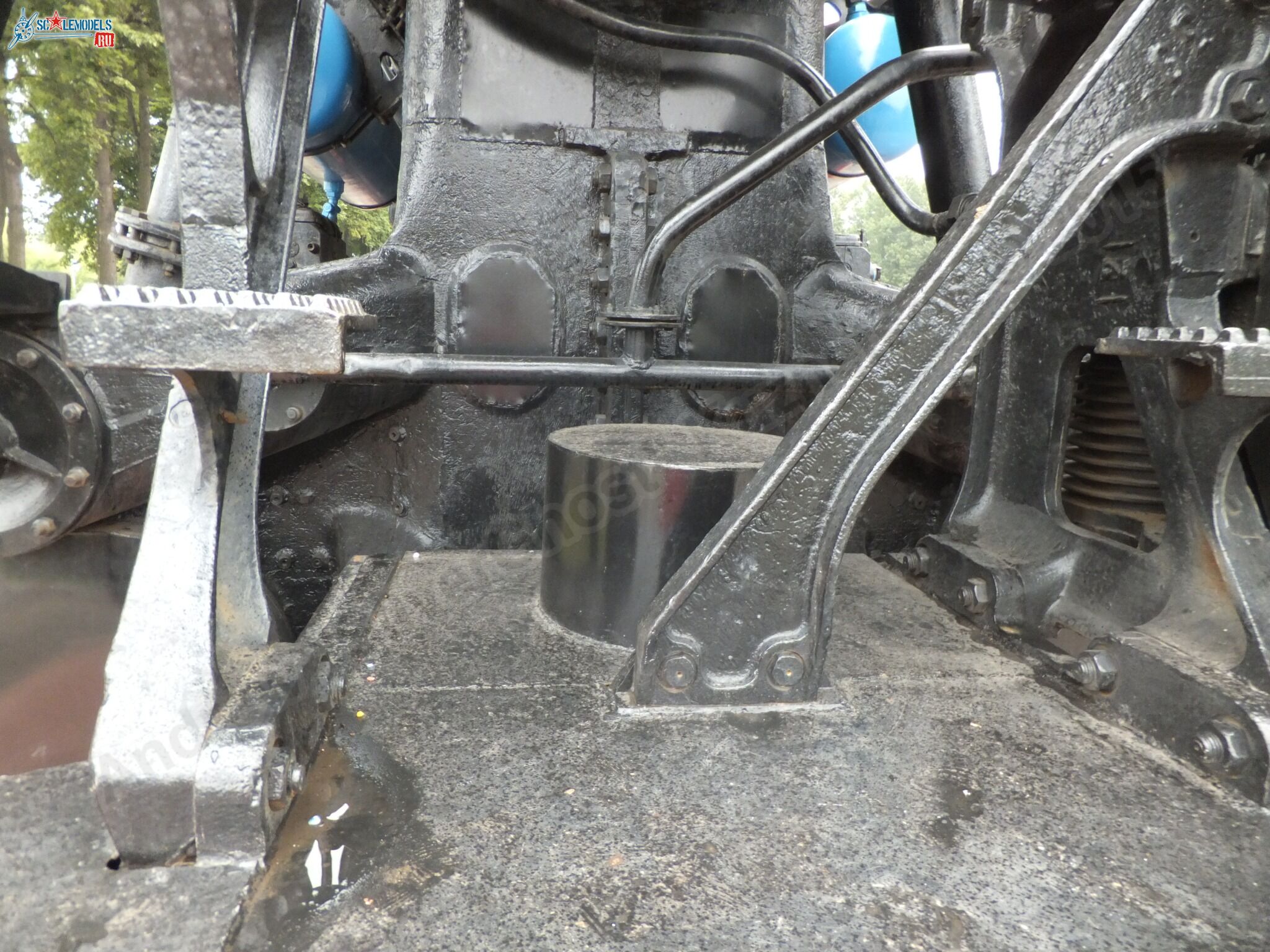 L-5122_locomotive_0137.jpg