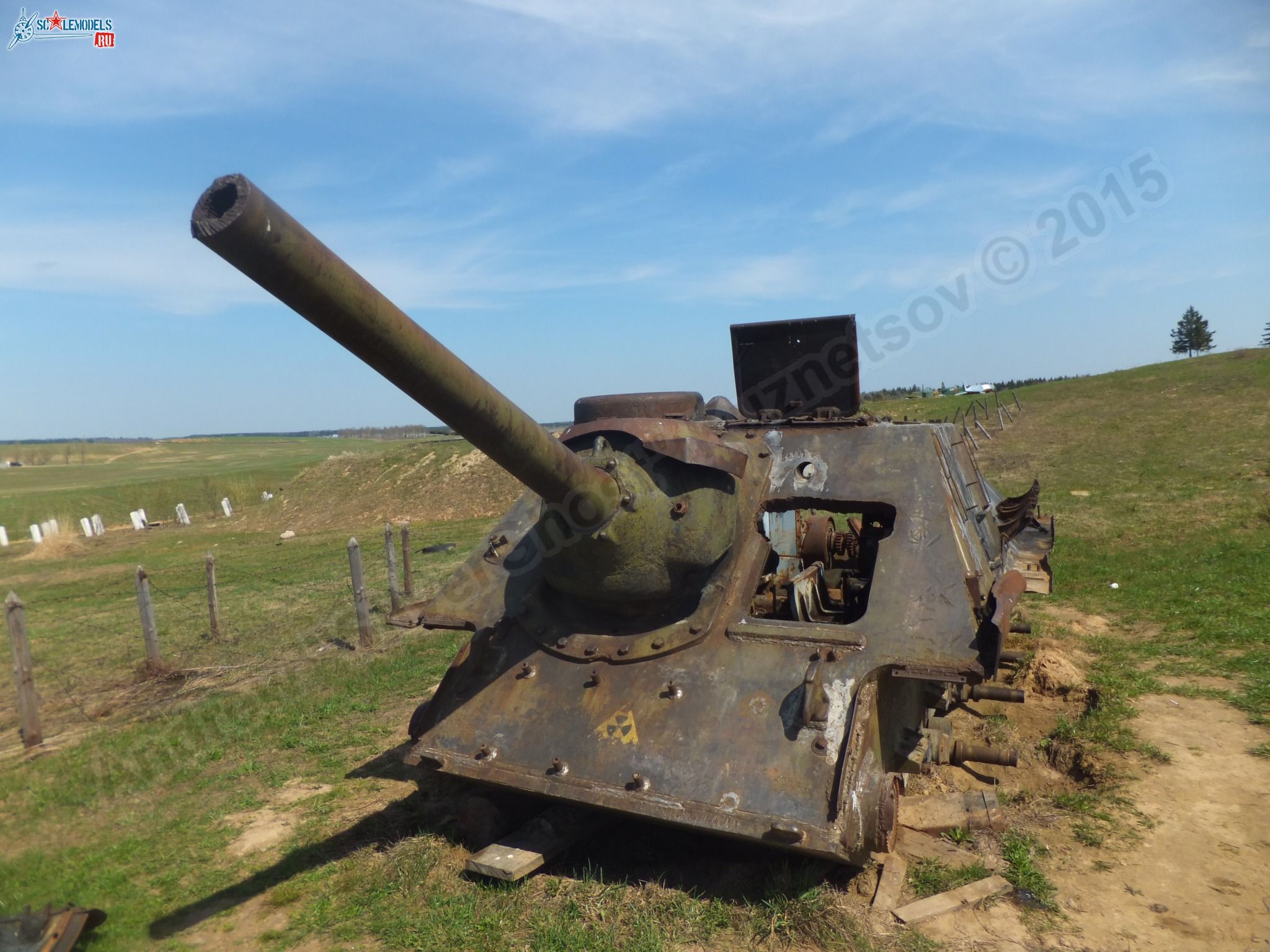 Damaged_SU-100_0001.jpg