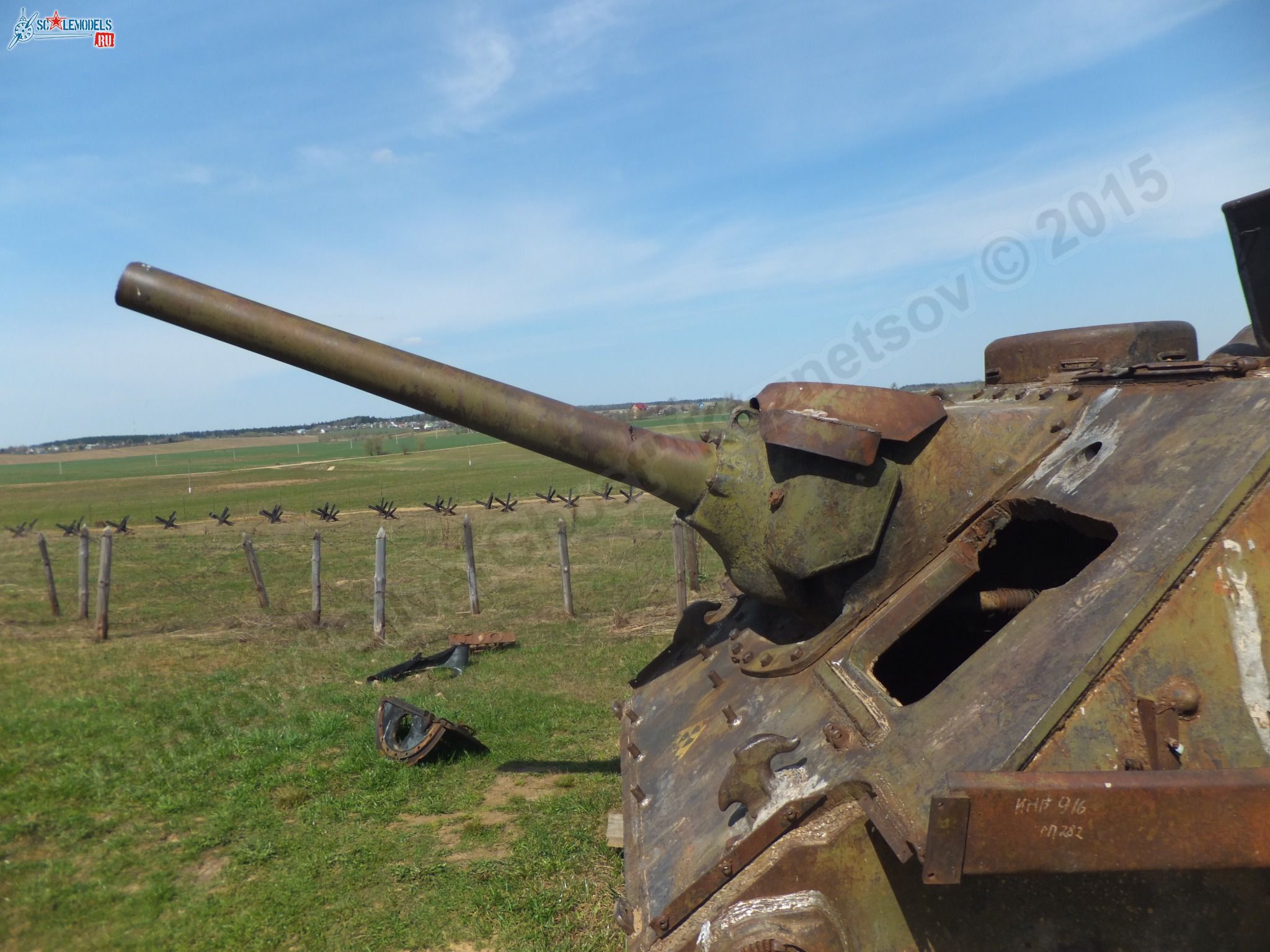 Damaged_SU-100_0002.jpg