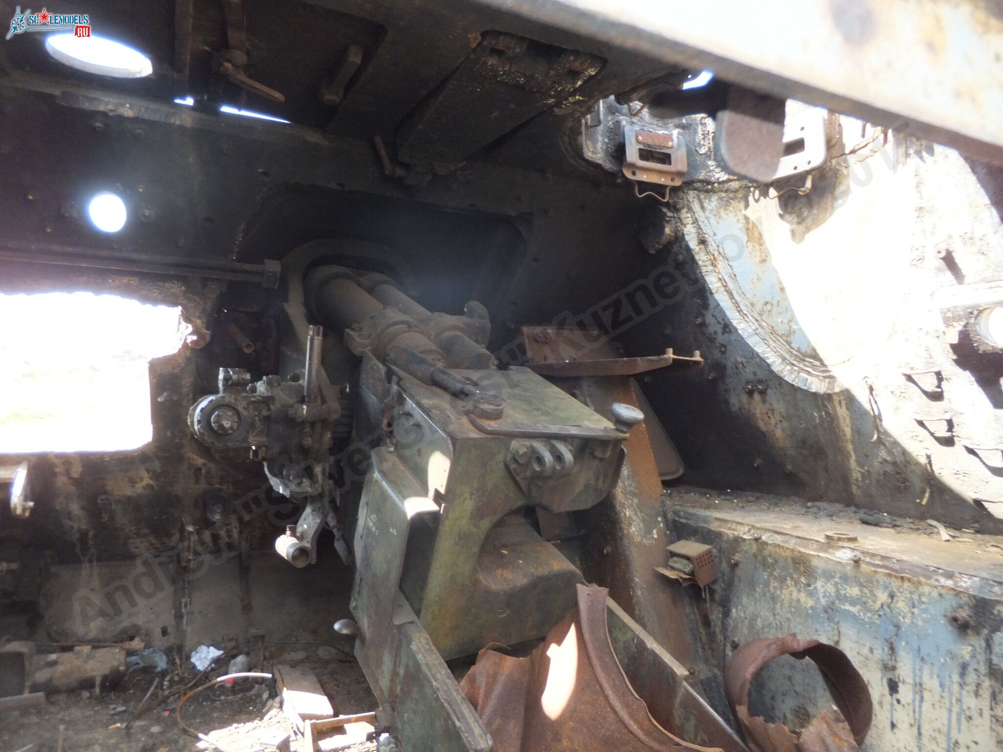 Damaged_SU-100_0050.jpg