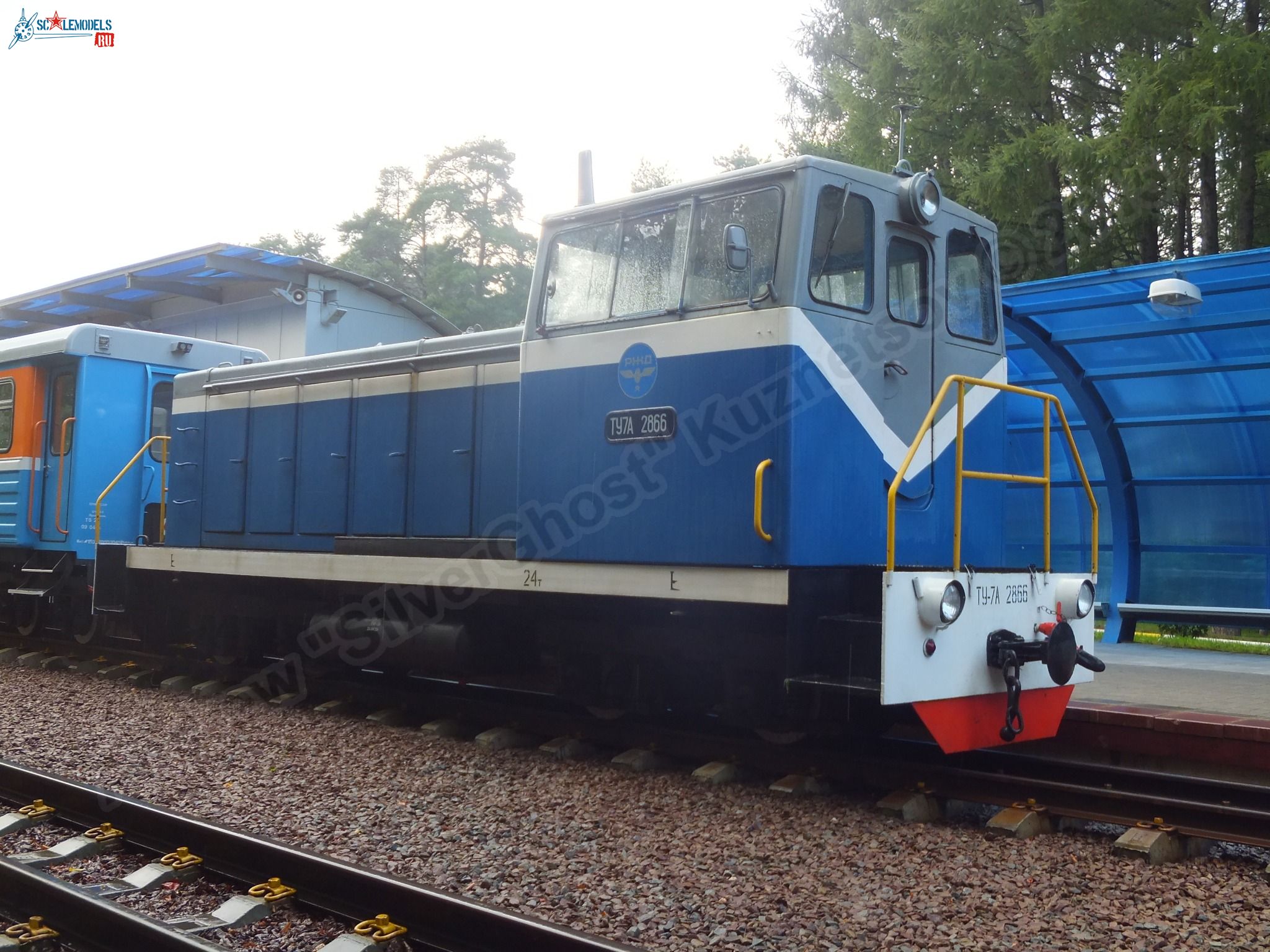 Loco_train_0000.jpg