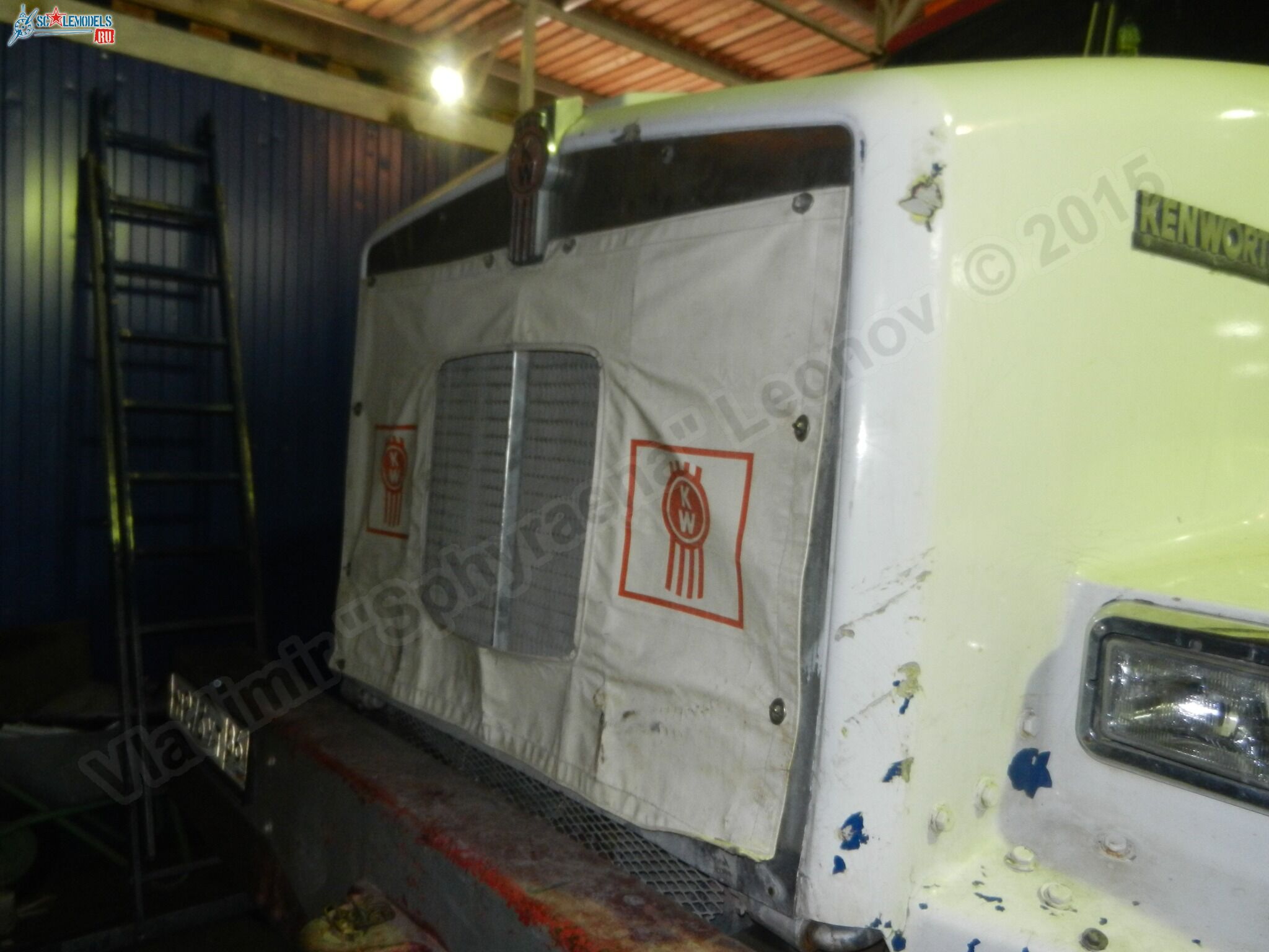 Kenworth_T800_0004.jpg