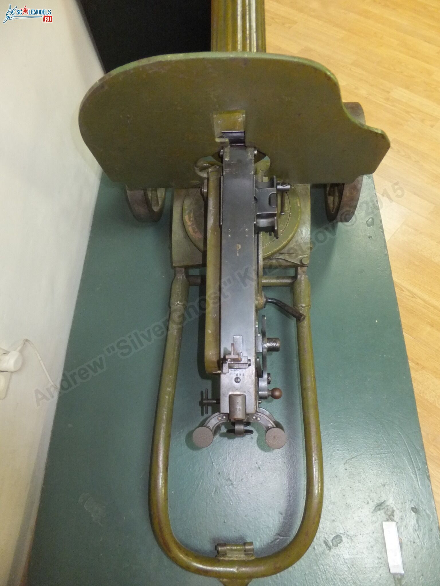 Maxim_machine_gun_0005.jpg