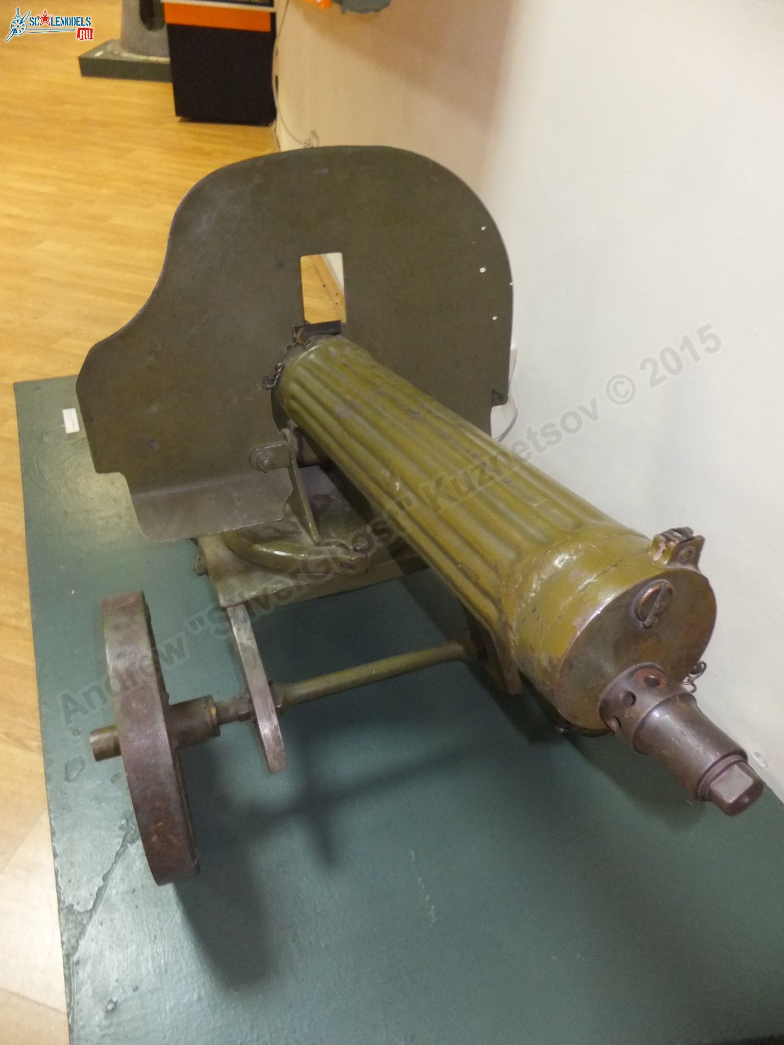 Maxim_machine_gun_0006.jpg