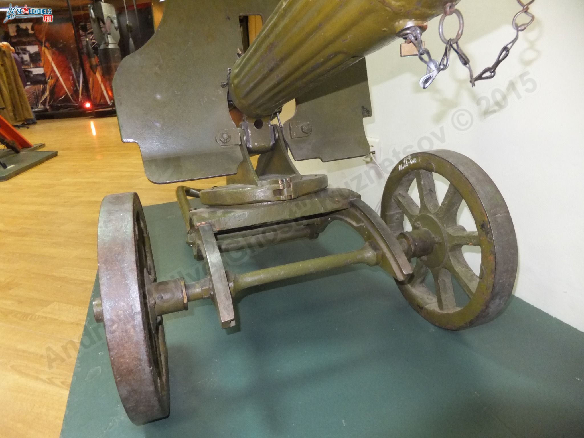 Maxim_machine_gun_0007.jpg