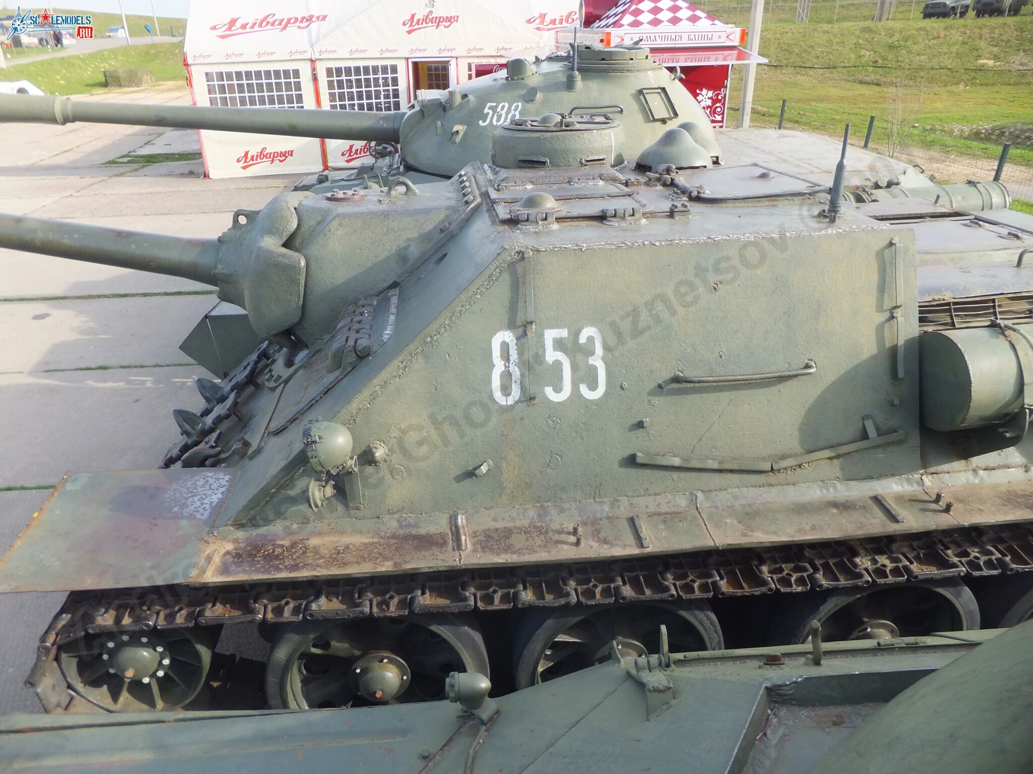 Su-100_0014.jpg