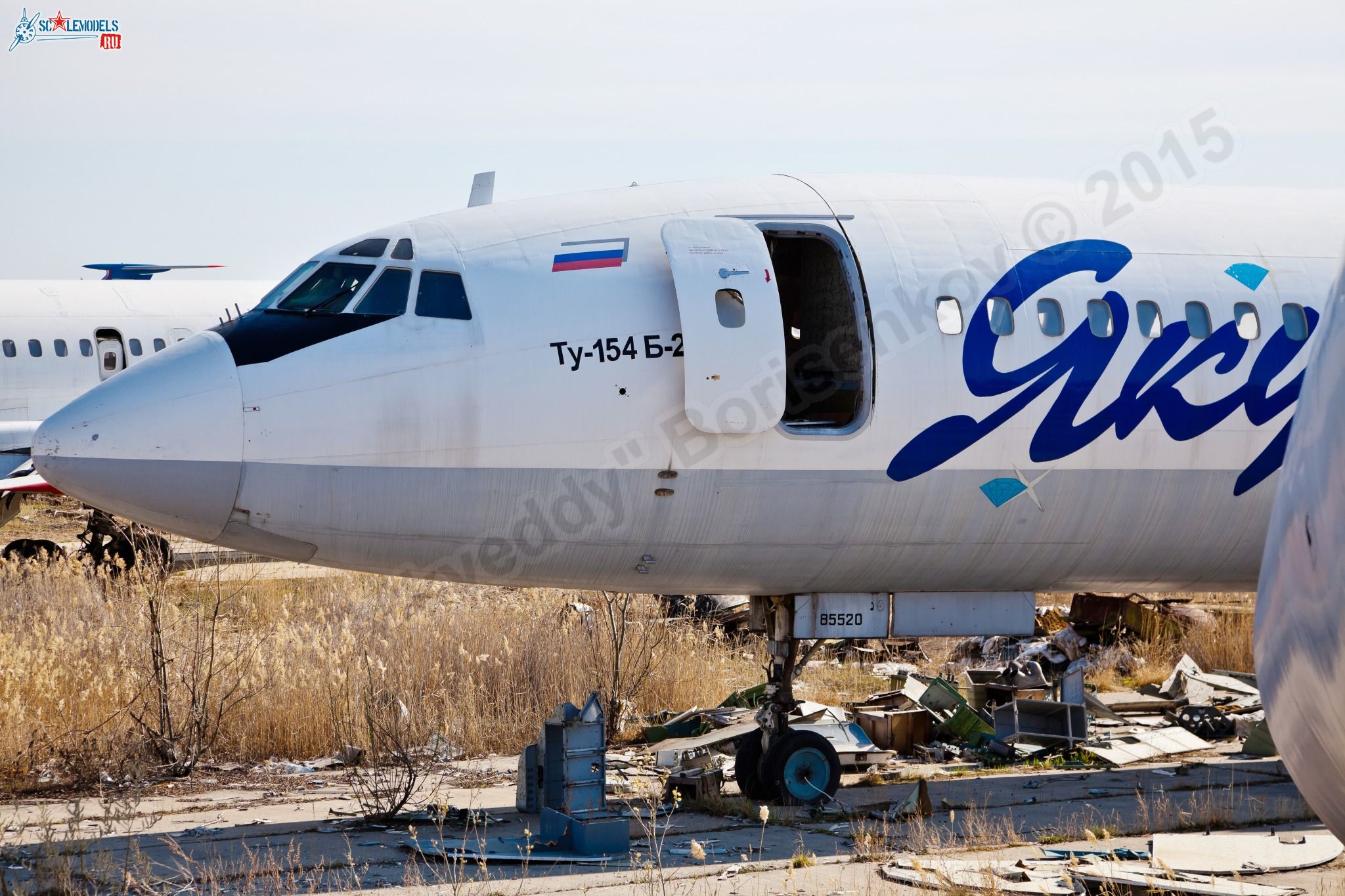 Tu-154B-2_RA-85520_0001.jpg