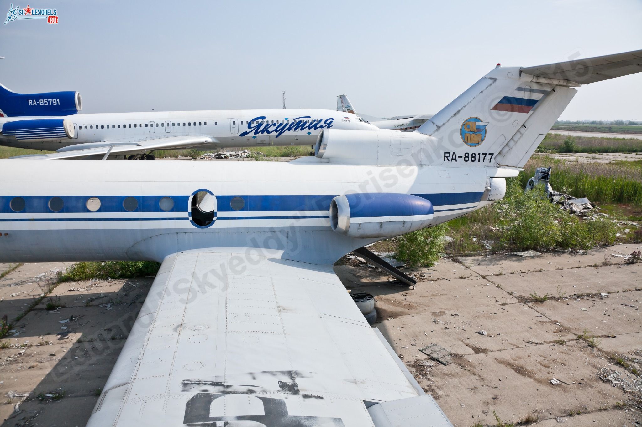 Yak-40_RA-88177_0044.jpg