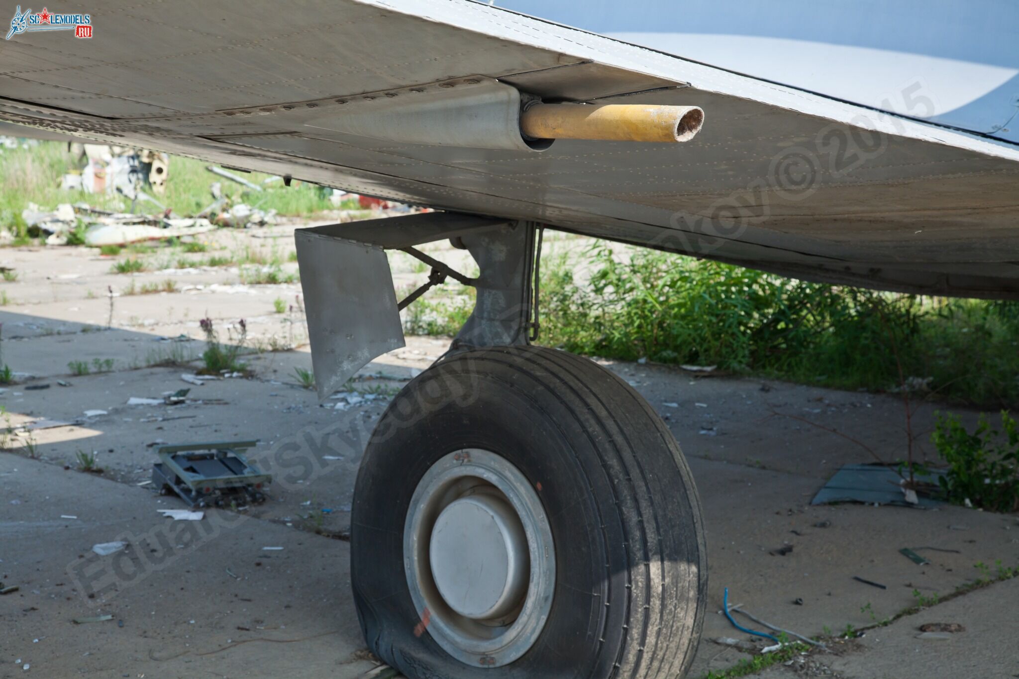 Yak-40_RA-88177_0054.jpg