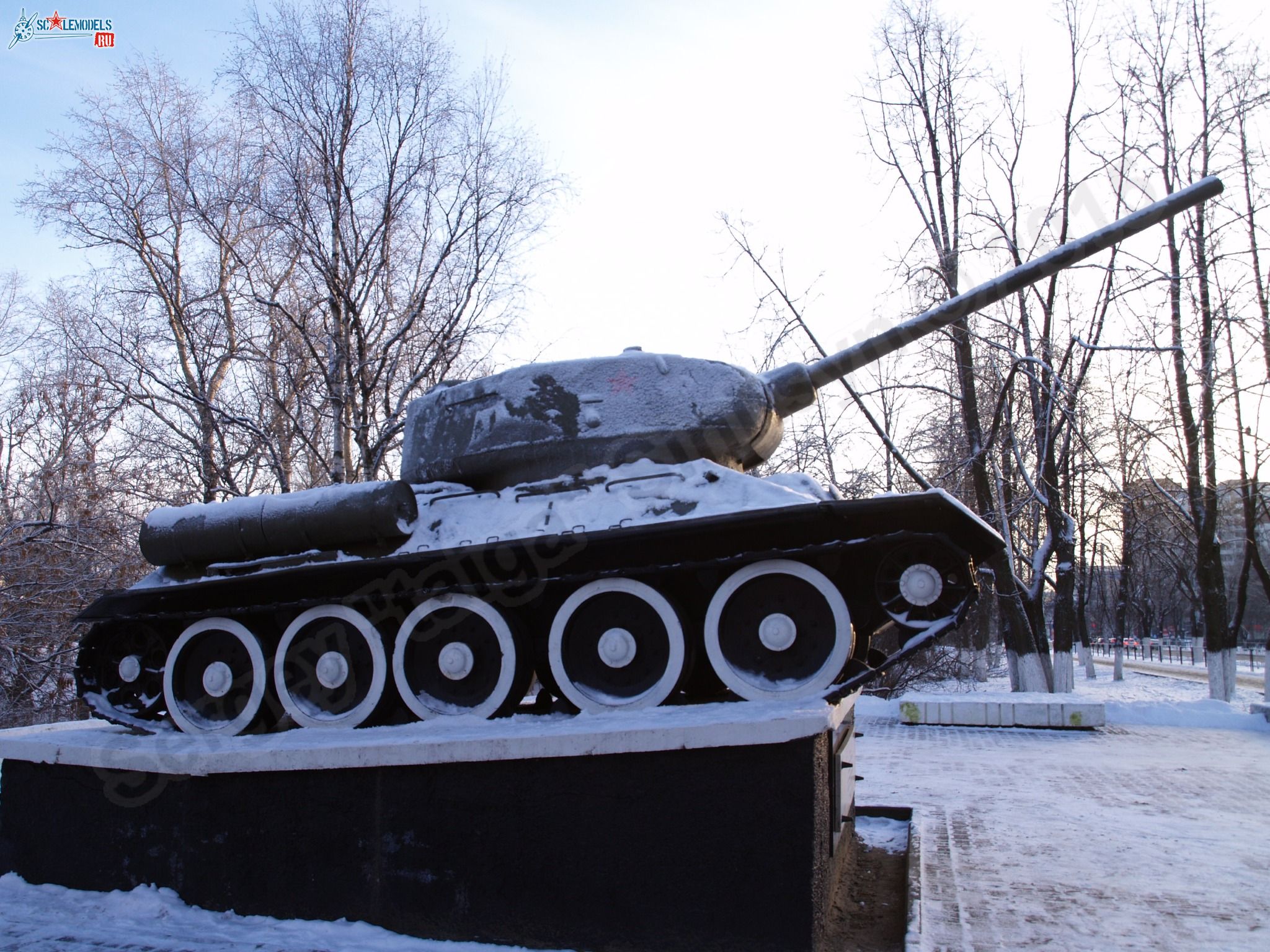 T-34-85_0010.jpg