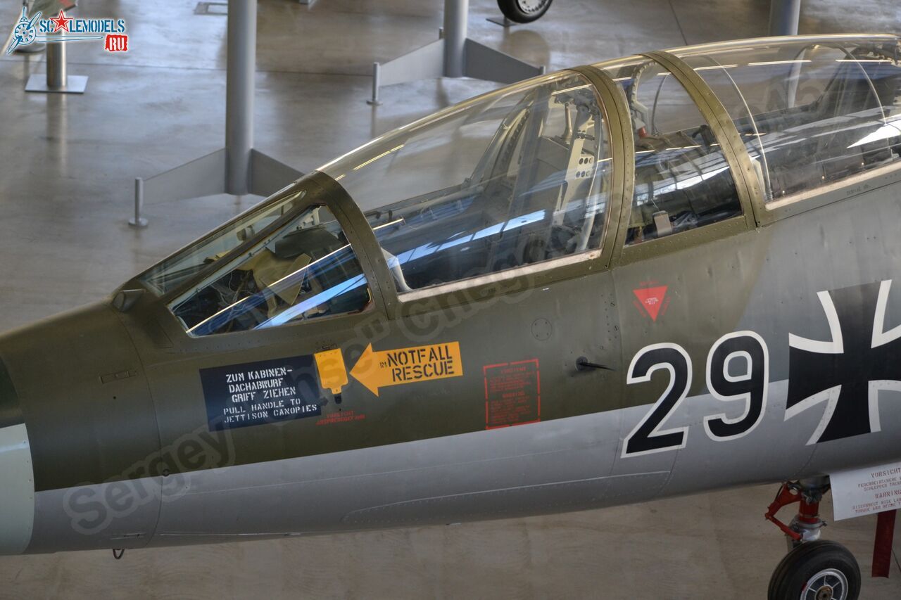 F-104F_0000.jpg