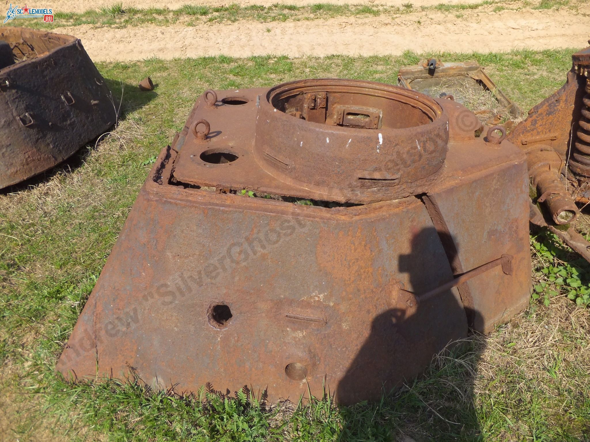 Damaged_T-34_0030.jpg