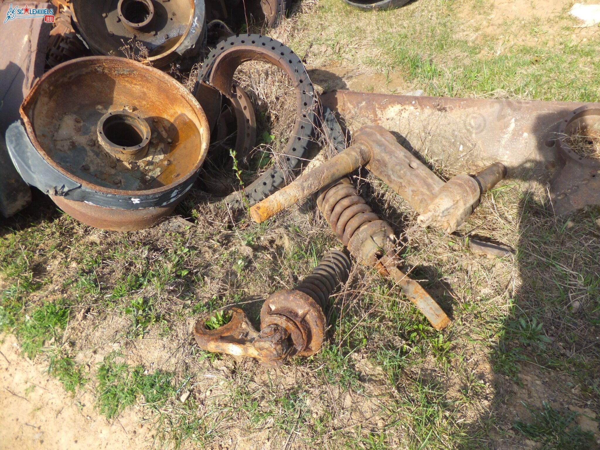 Damaged_T-34_0066.jpg