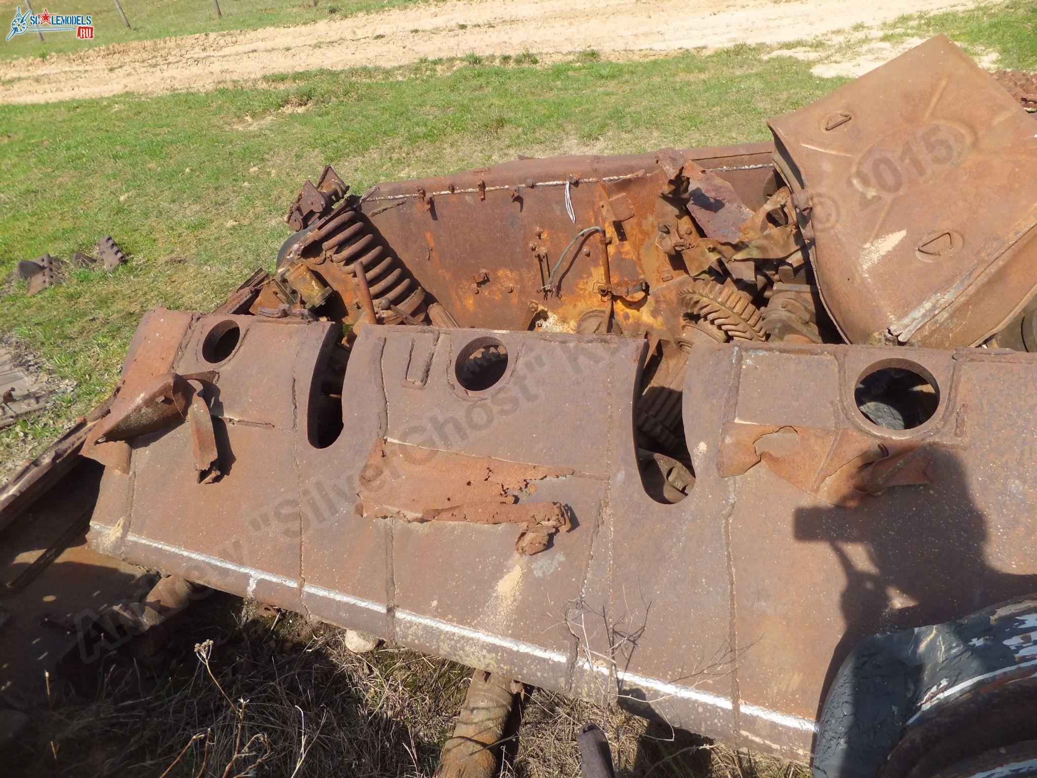 Damaged_T-34_0067.jpg