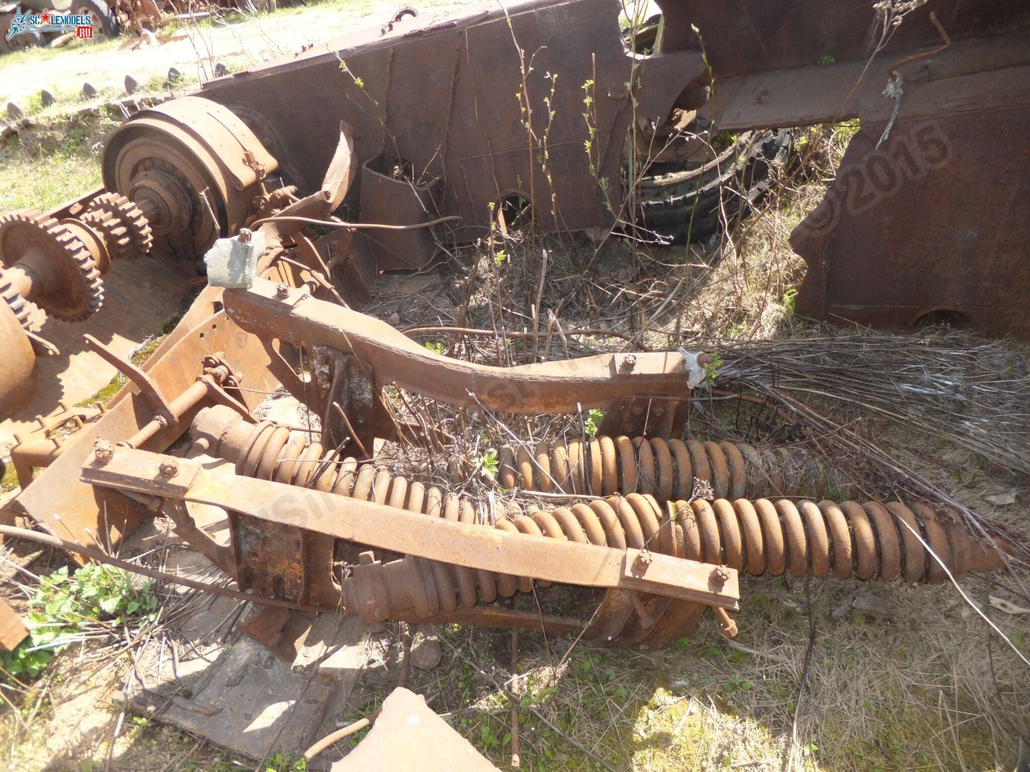 Damaged_T-34_0082.jpg