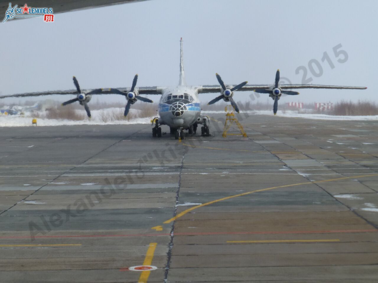 An-12_RA-93913_0007.jpg