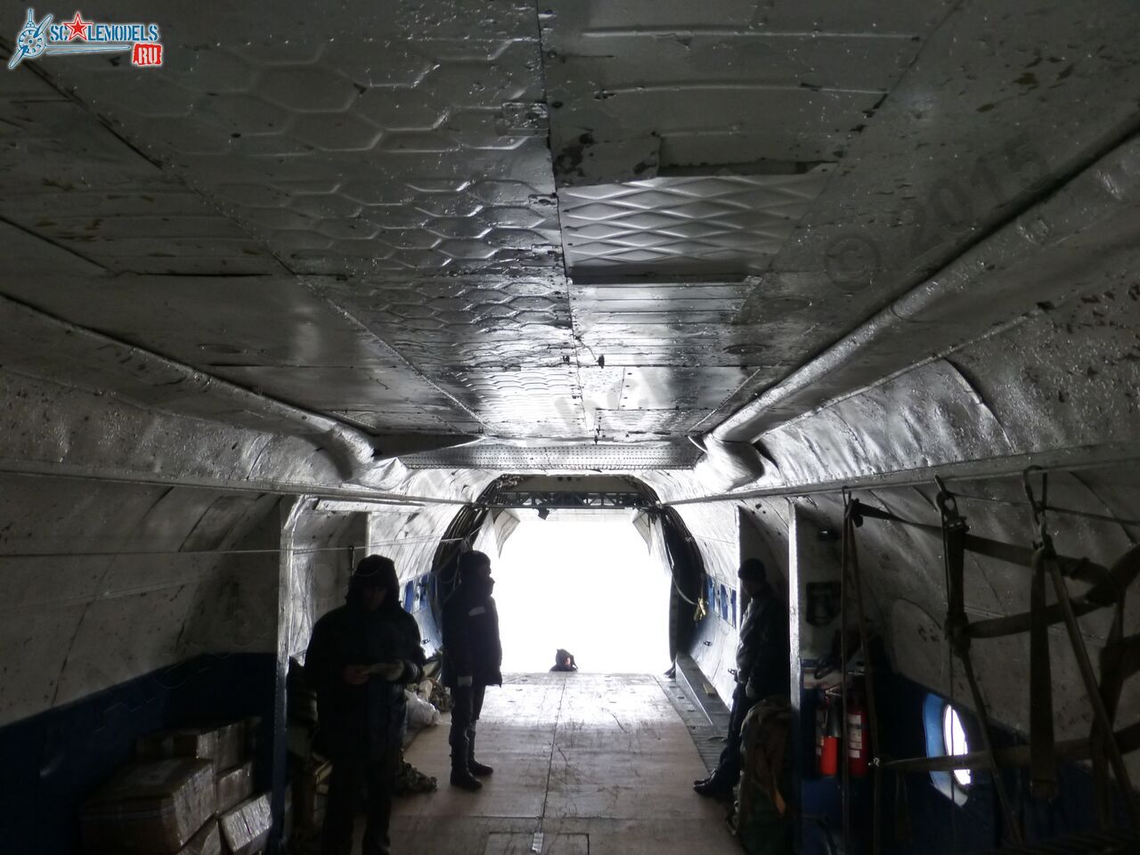 An-12_RA-93913_0070.jpg