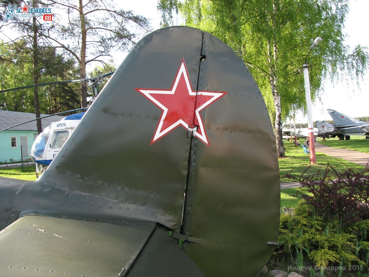 17_Yak-18-1.jpg
