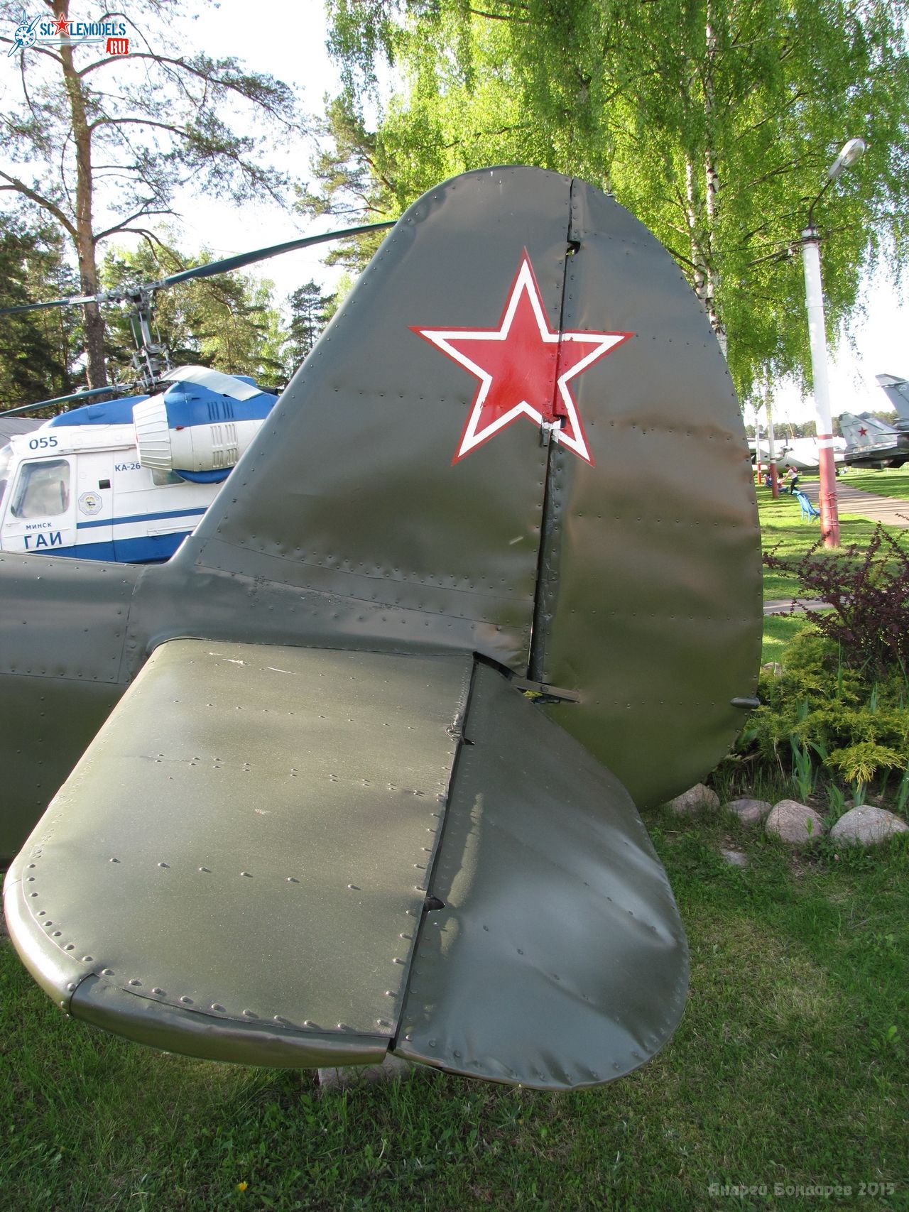 18_Yak-18-1.jpg