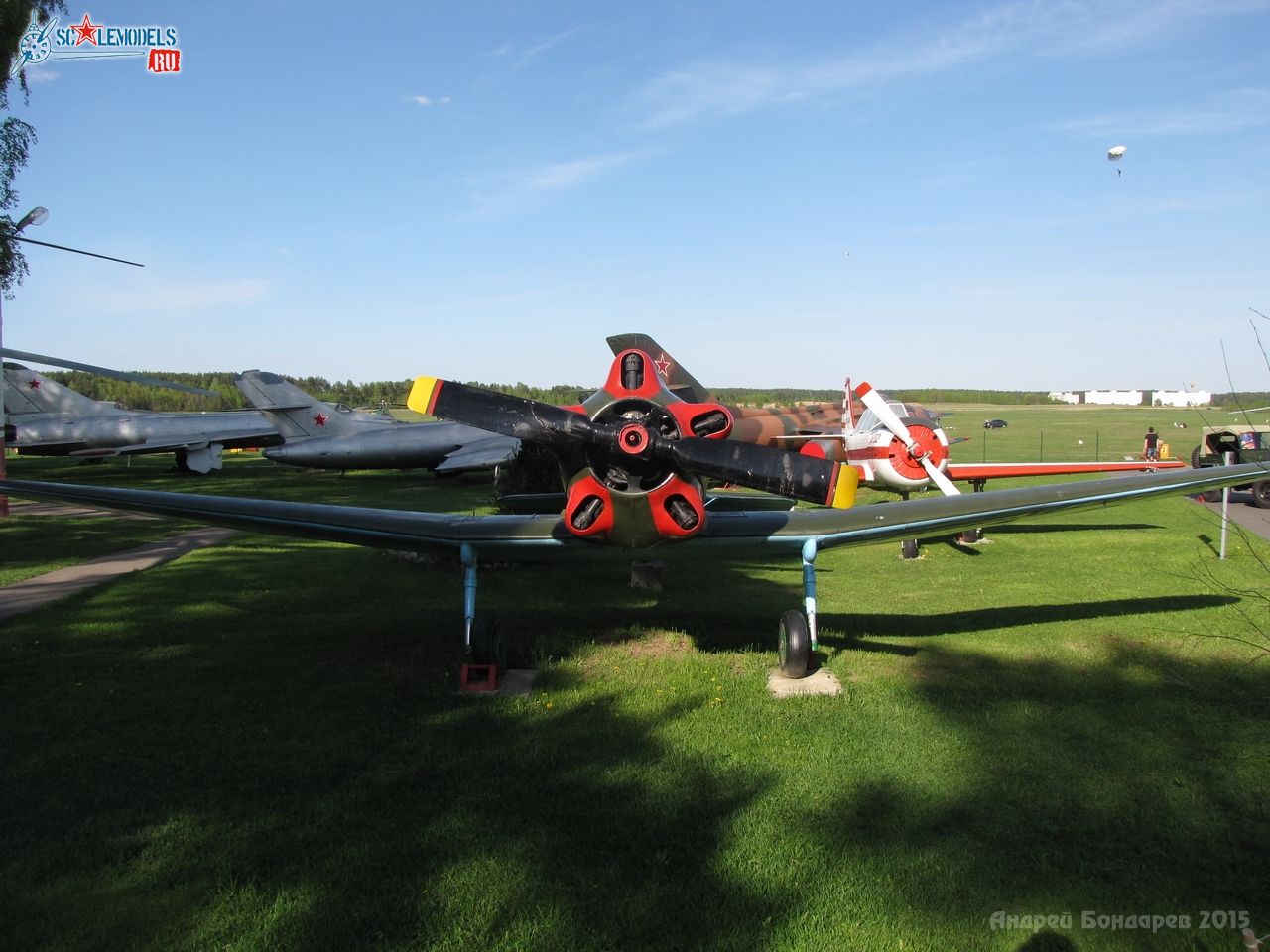 31_Yak-18-1.jpg