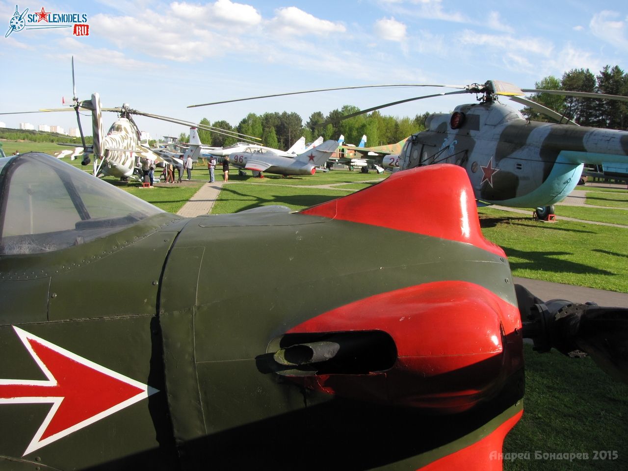 34_Yak-18-1.jpg