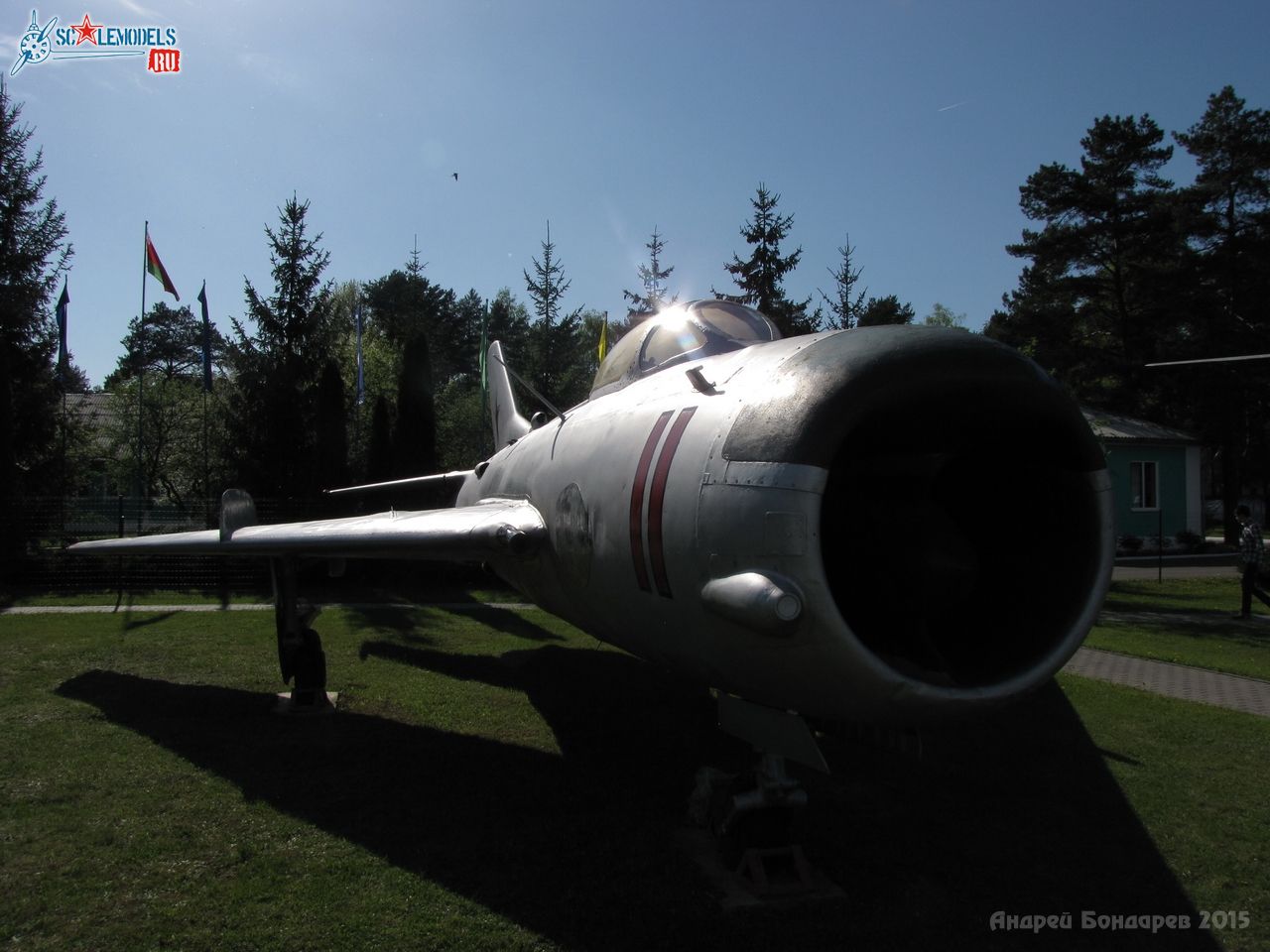 0003_MiG-19P.JPG