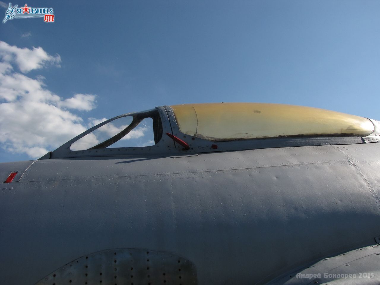 0045_MiG-19P.JPG