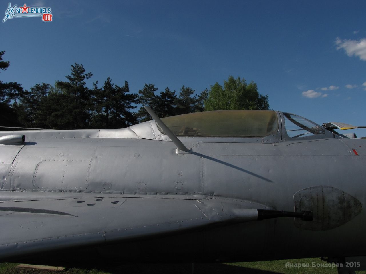 0095_MiG-19P.JPG