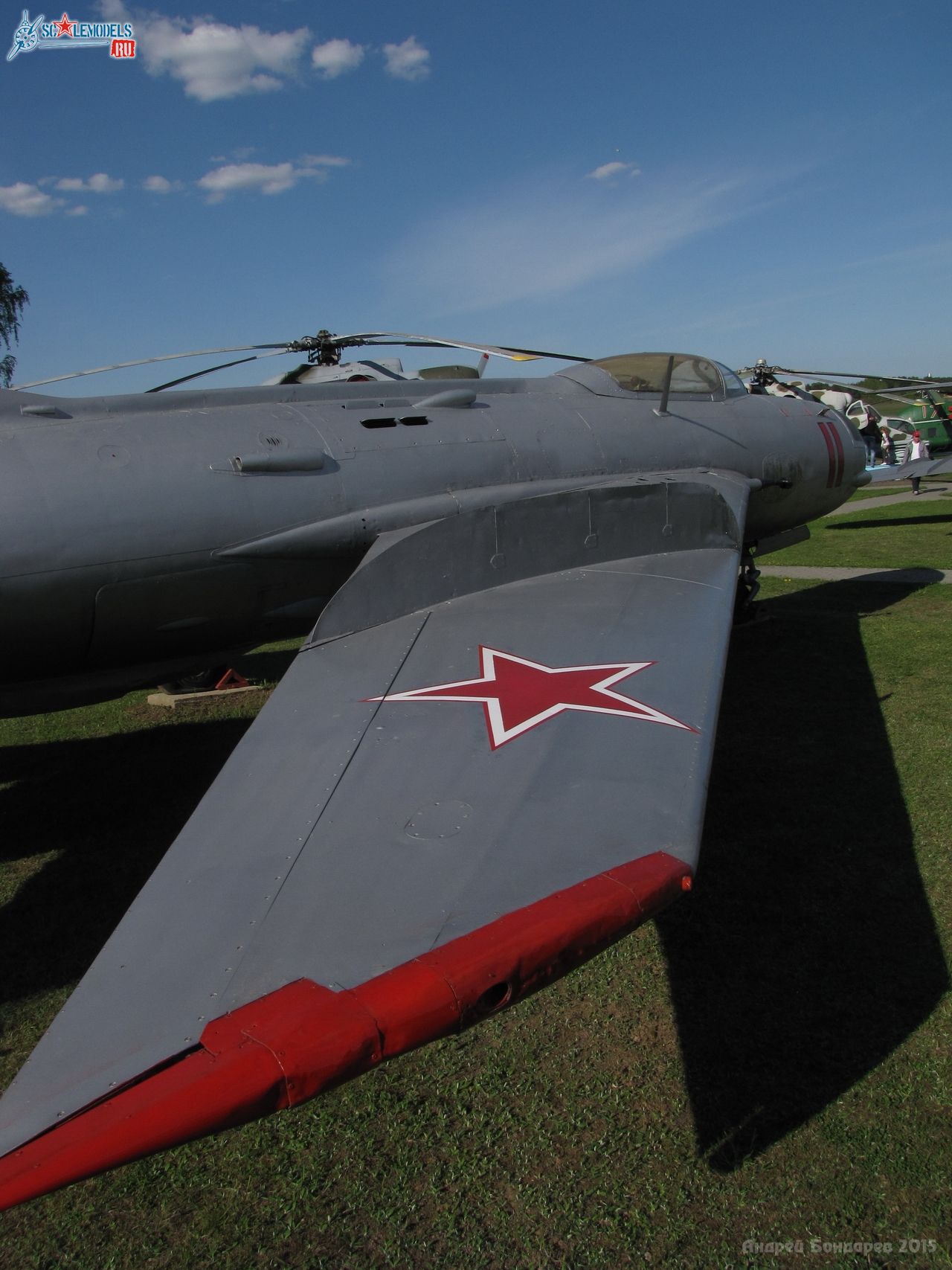 0098_MiG-19P.JPG