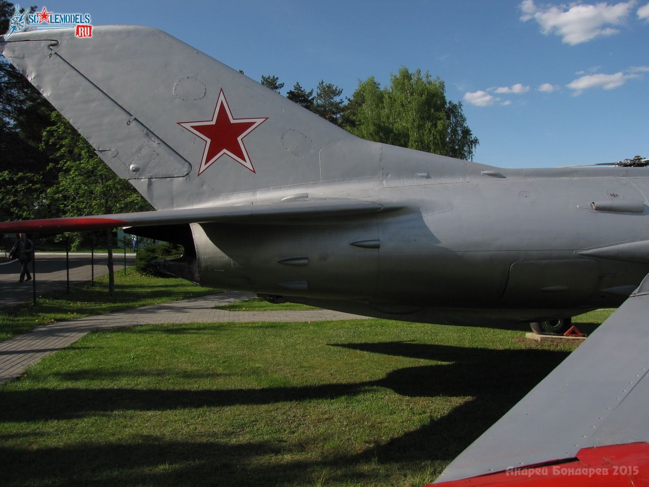 0099_MiG-19P.JPG