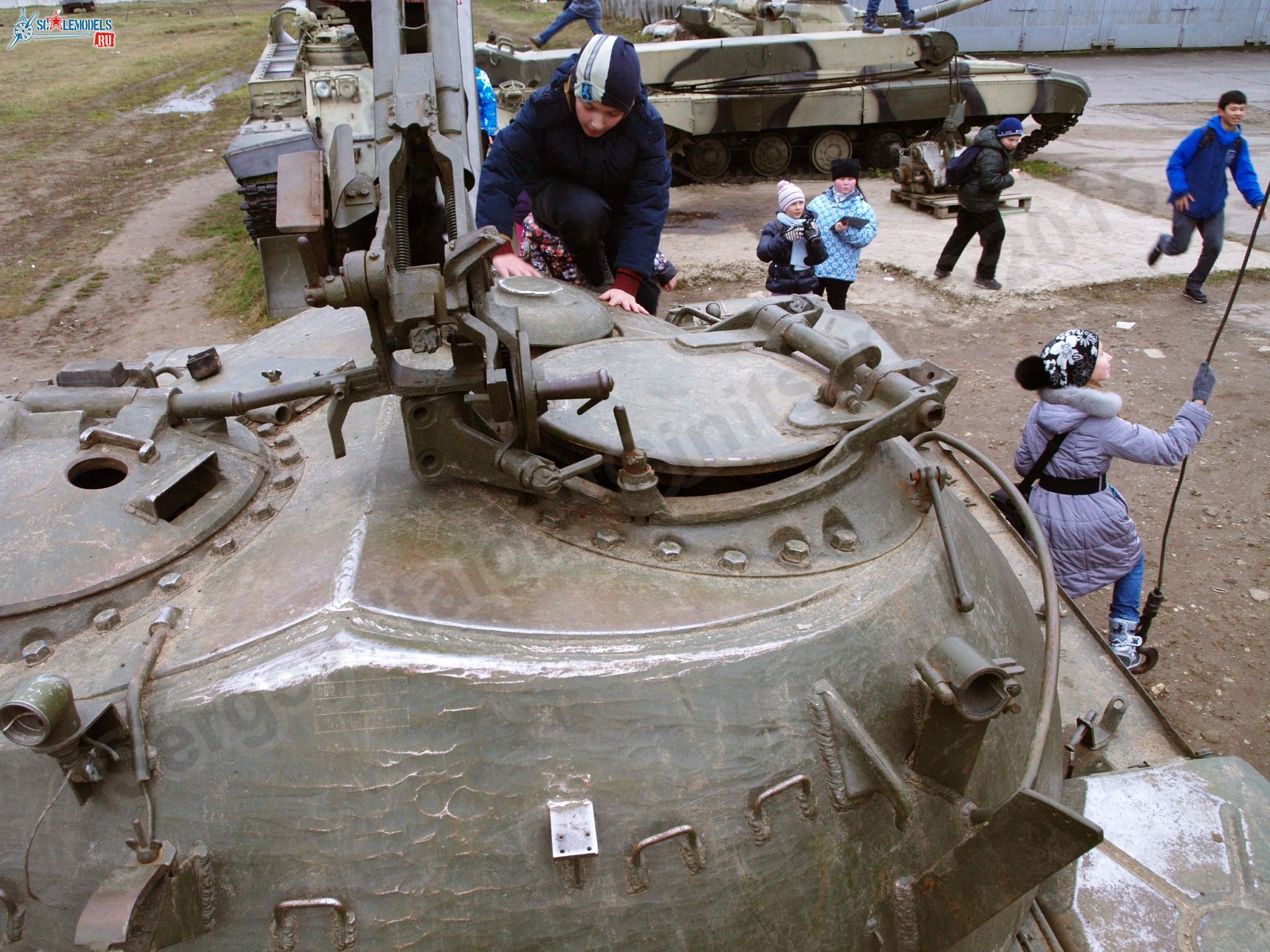 T-62_turret_0011.jpg