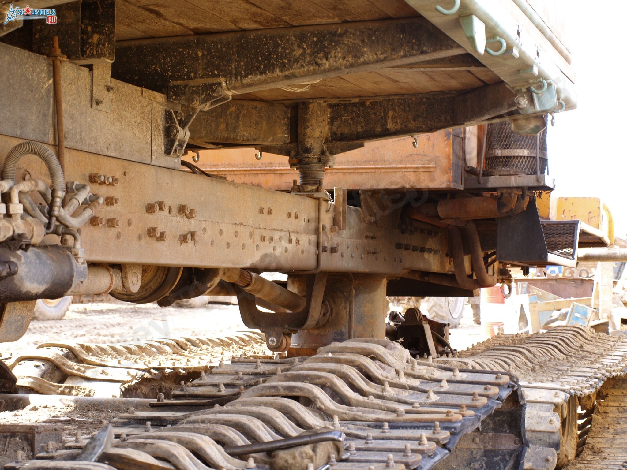 Ural_on_treads_0037.jpg