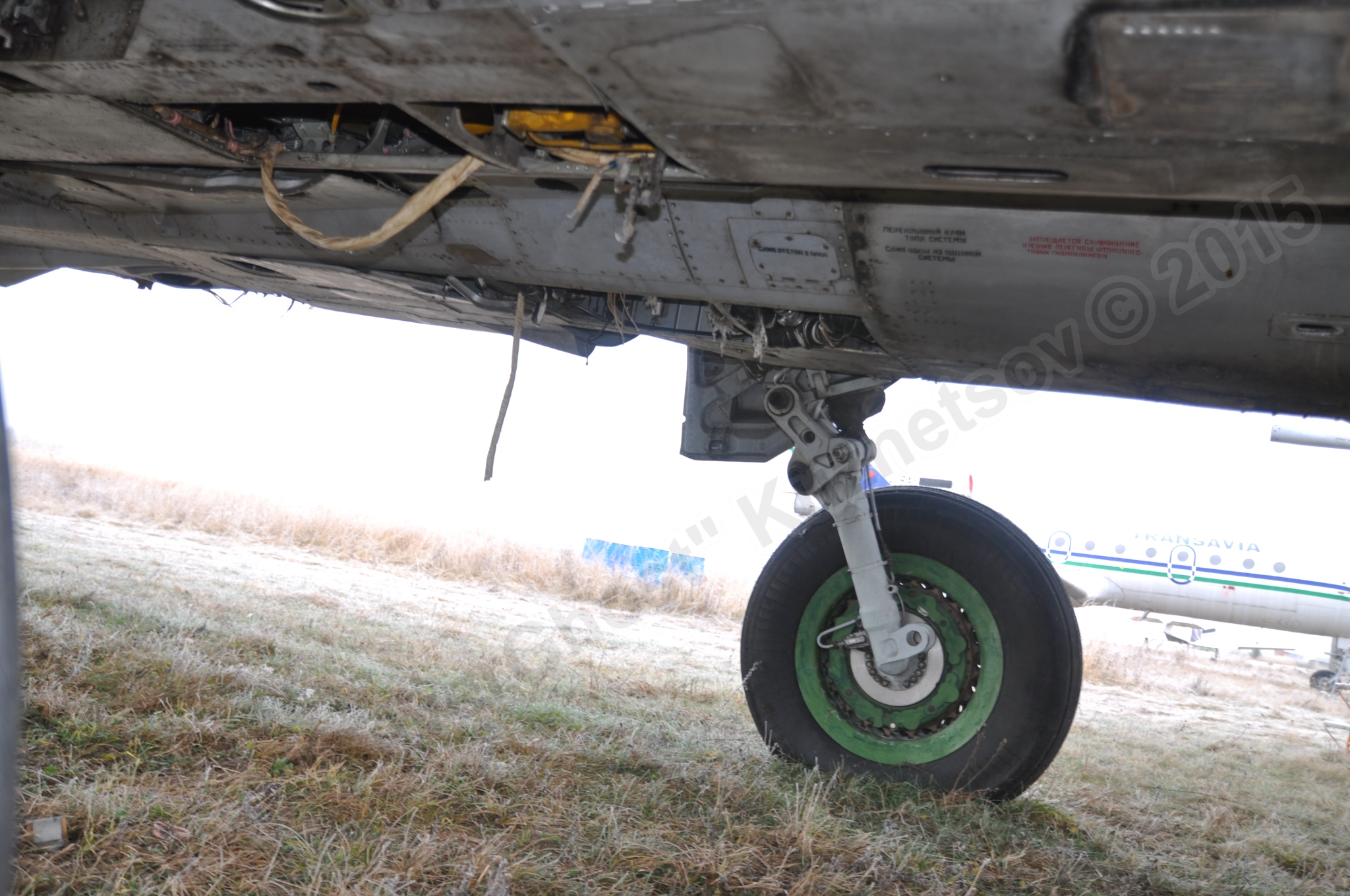 MiG-25PU_undercarriage_0010.jpg