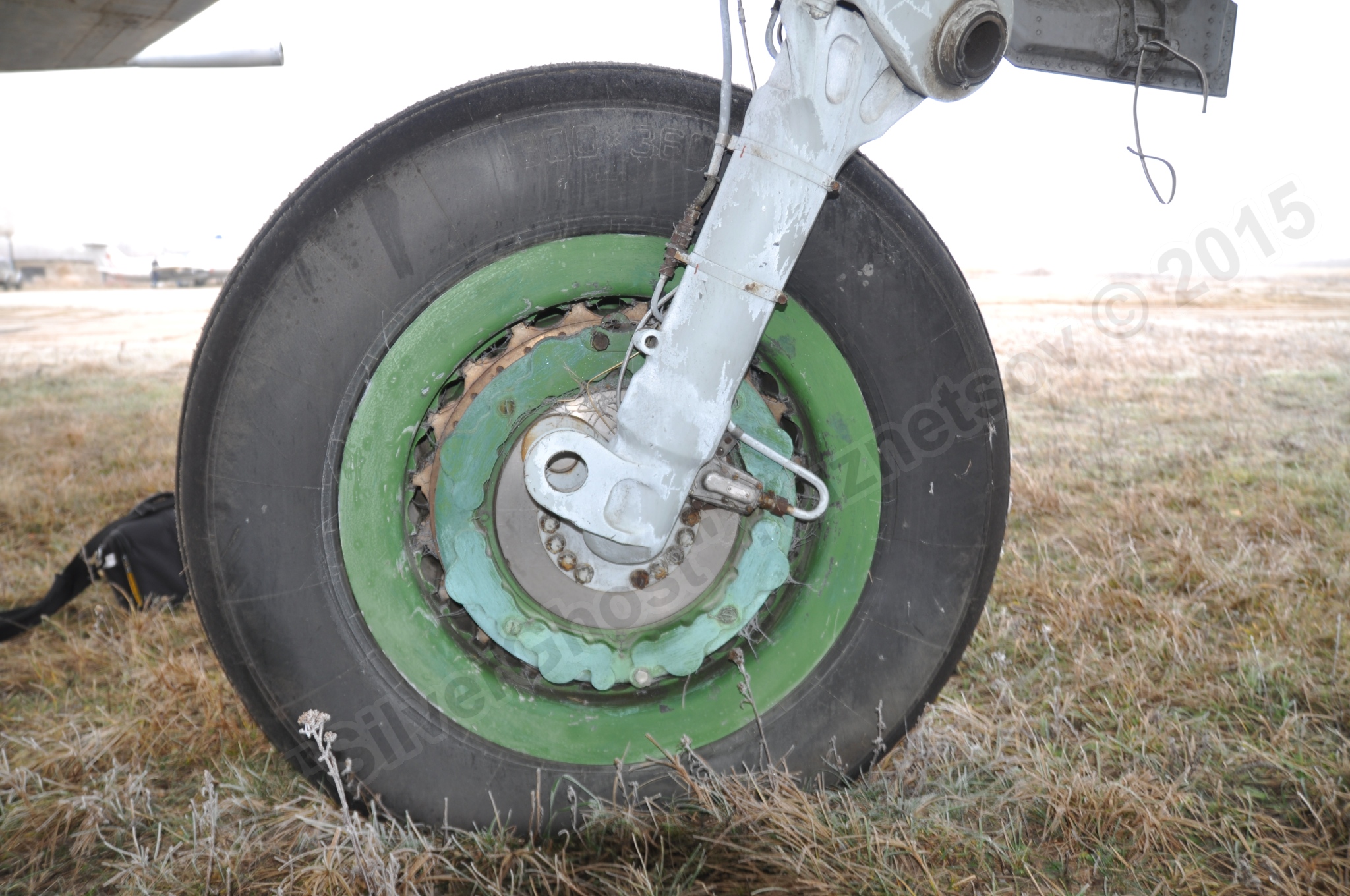 MiG-25PU_undercarriage_0012.jpg