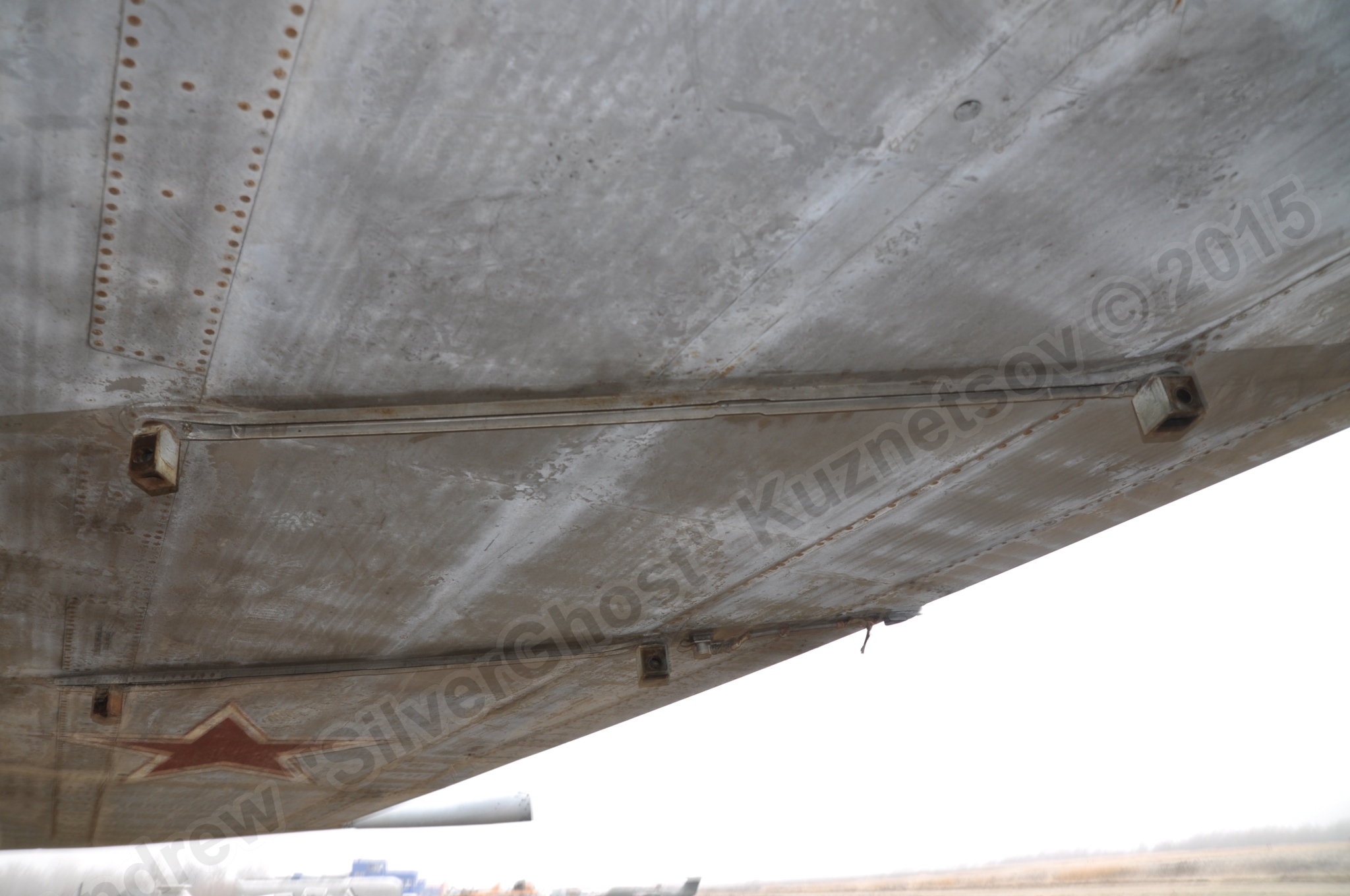 MiG-25PU_undercarriage_0041.jpg